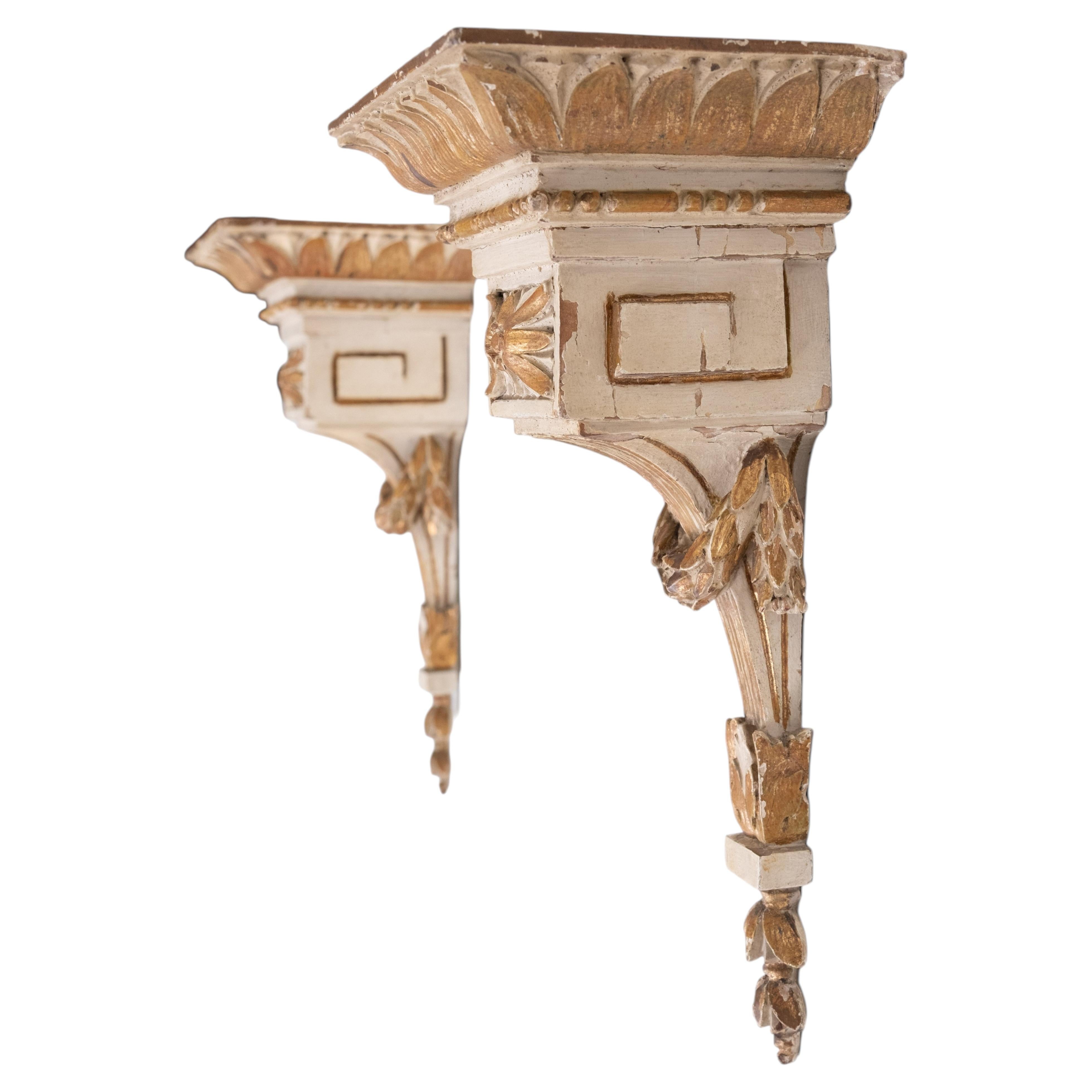 Consolas de Pared de Madera Dorada Tallada Estilo Luis XVI Con Decoración de Estilo Griego