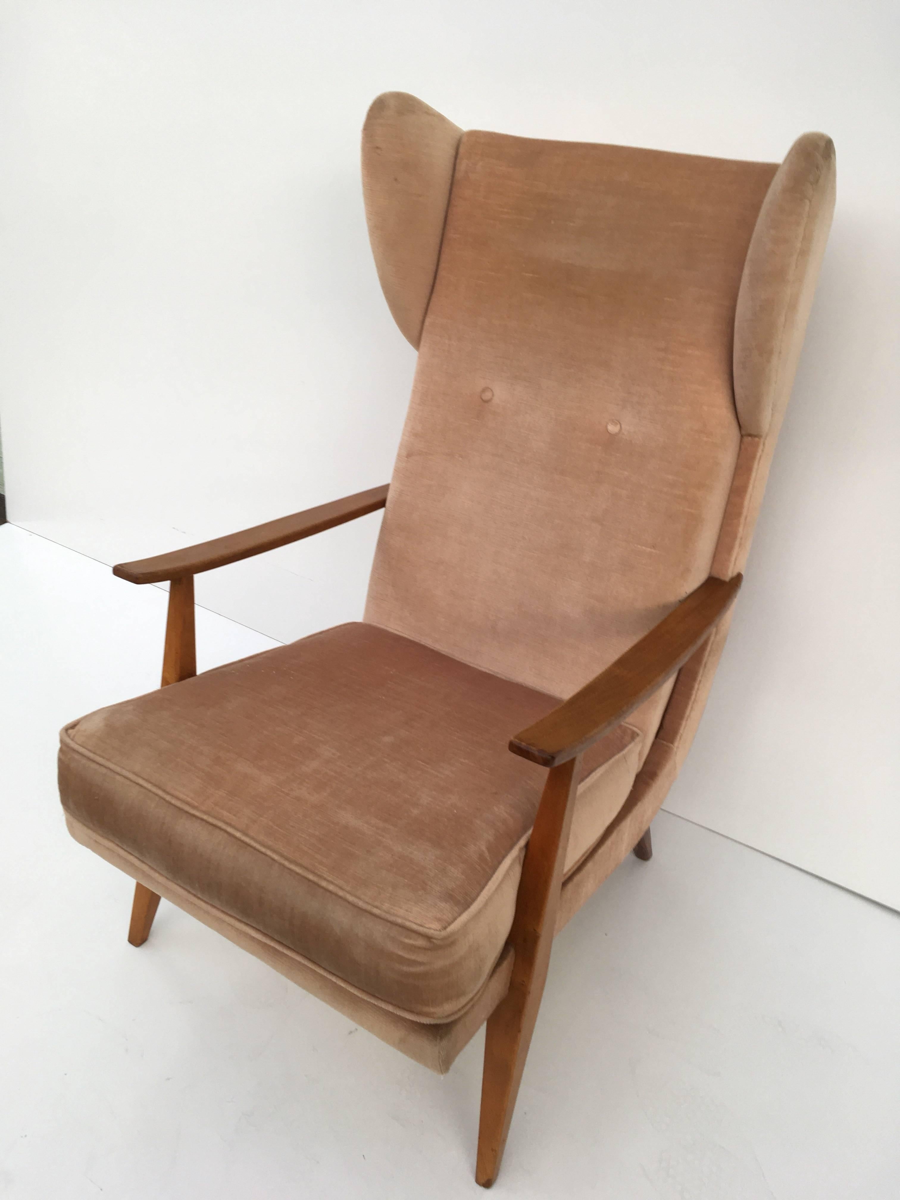 Mid-Century Modern Australian Wing Chair For Sale 1