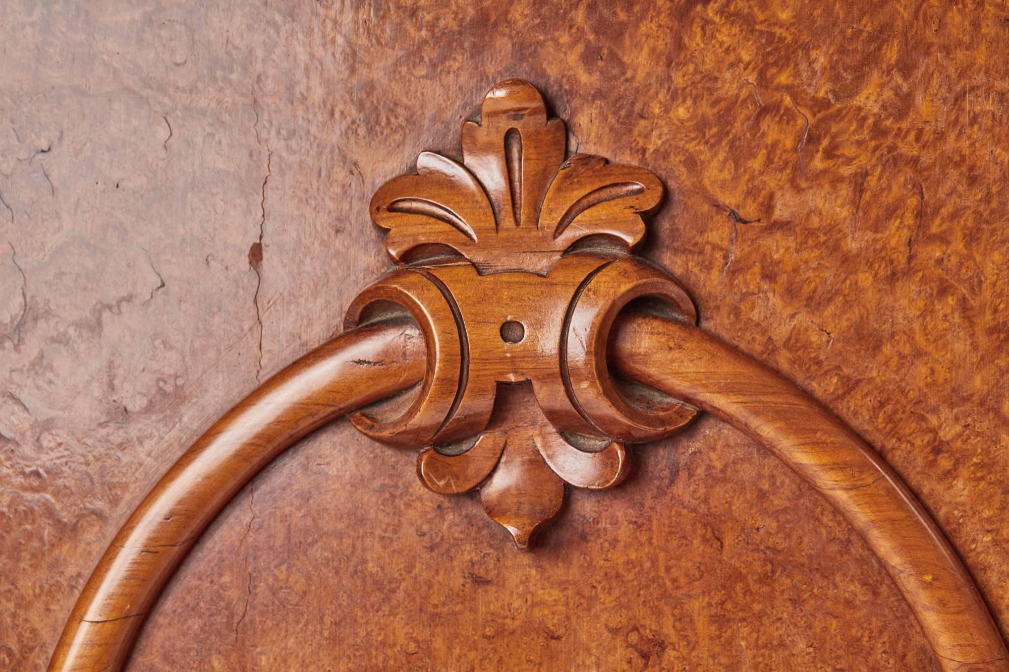 Fine Walnut Marquetry Chiffonier In Excellent Condition In Stutton, GB