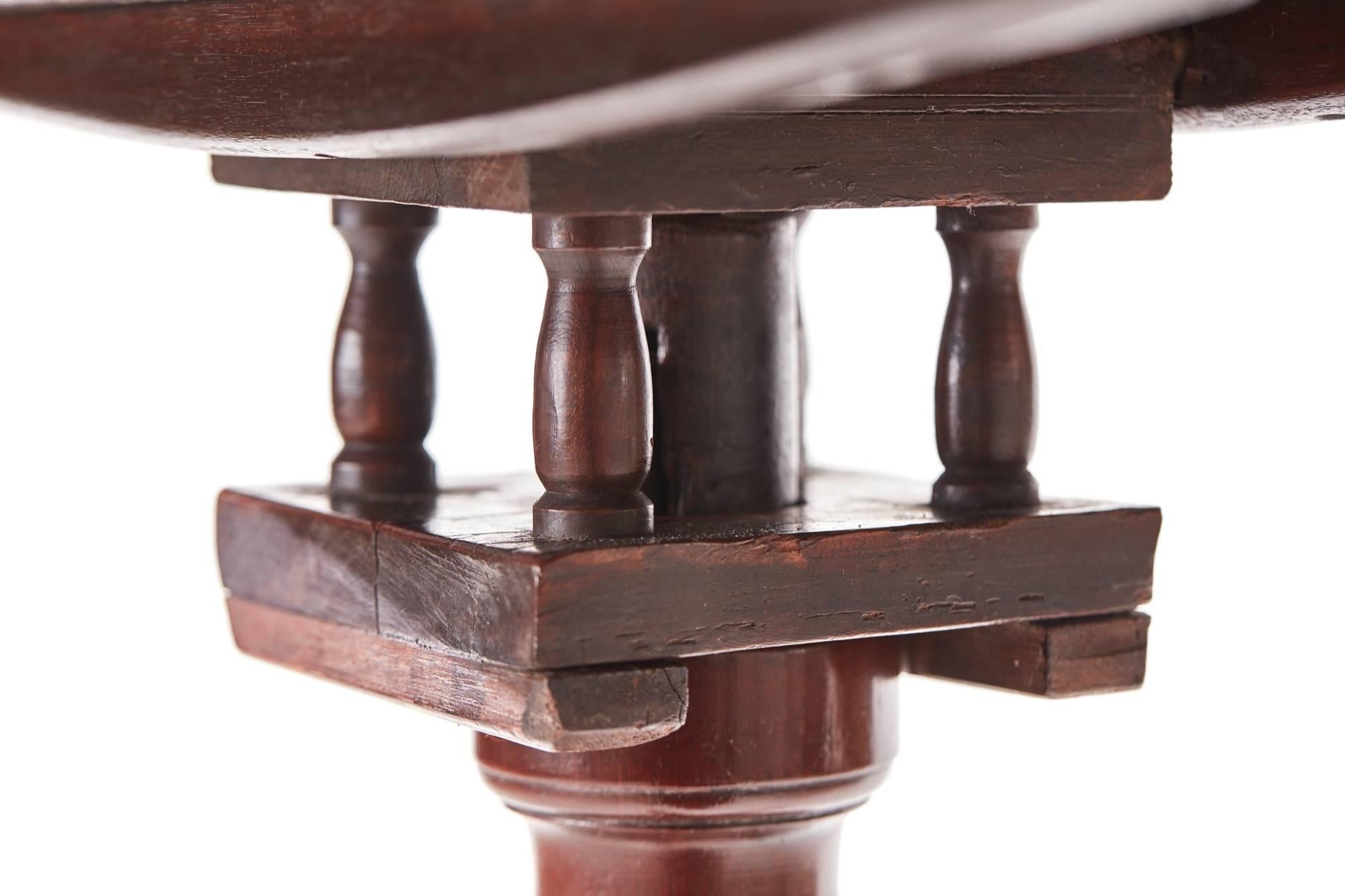 18th Century George III Mahogany Tripod Table For Sale