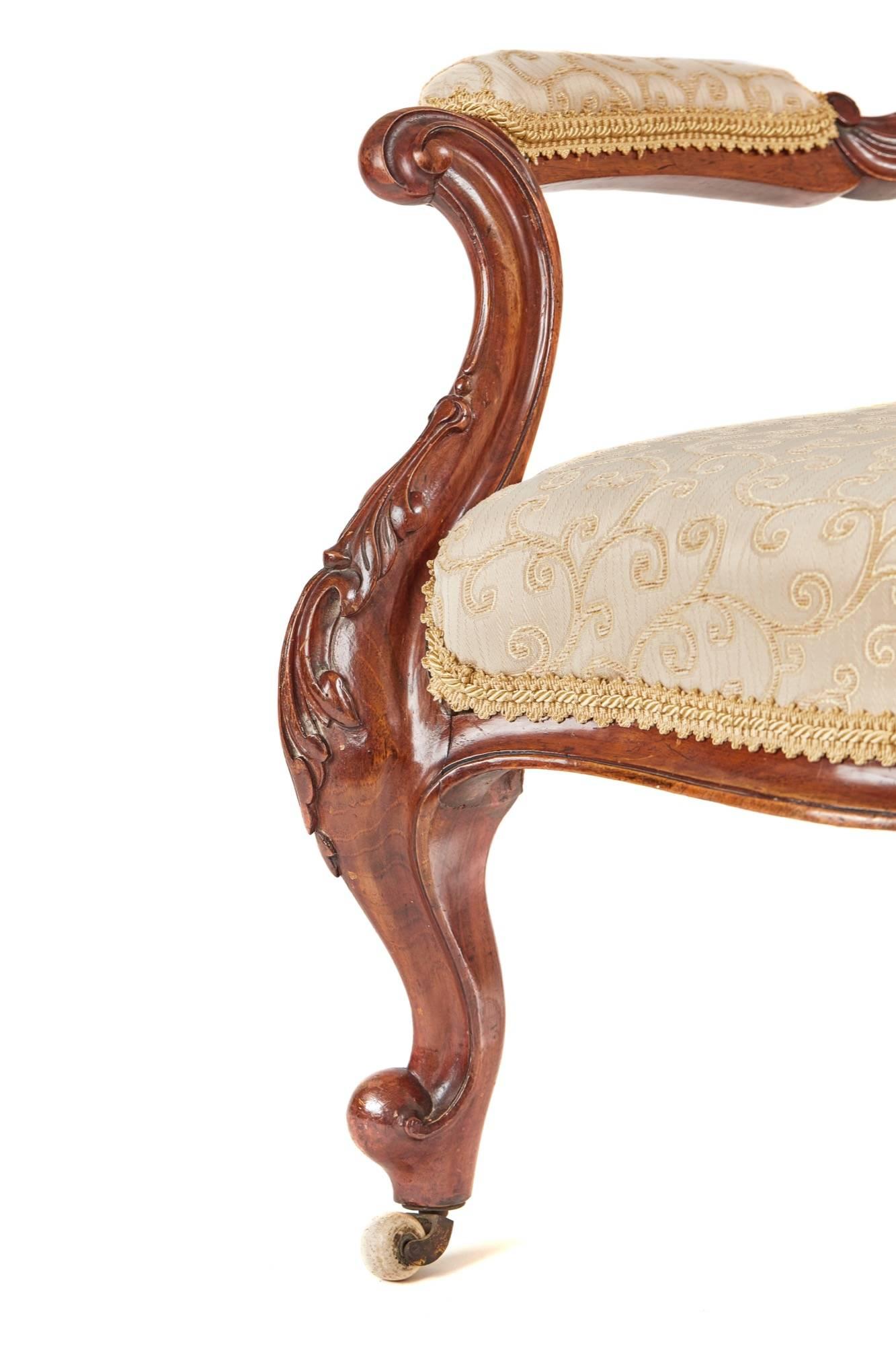 European Fine Victorian Carved Walnut Armchair