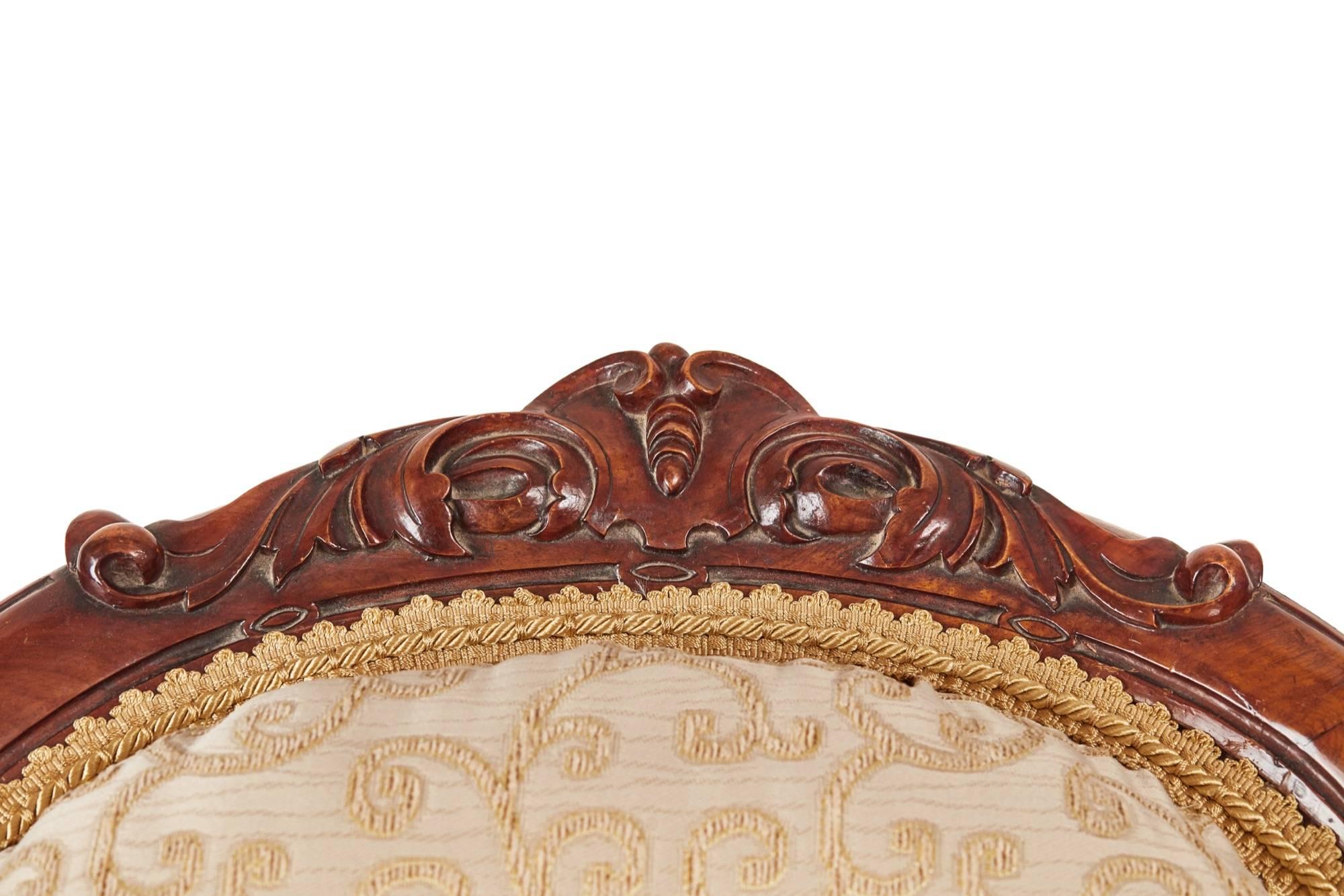 Fine Victorian Carved Walnut Armchair 1