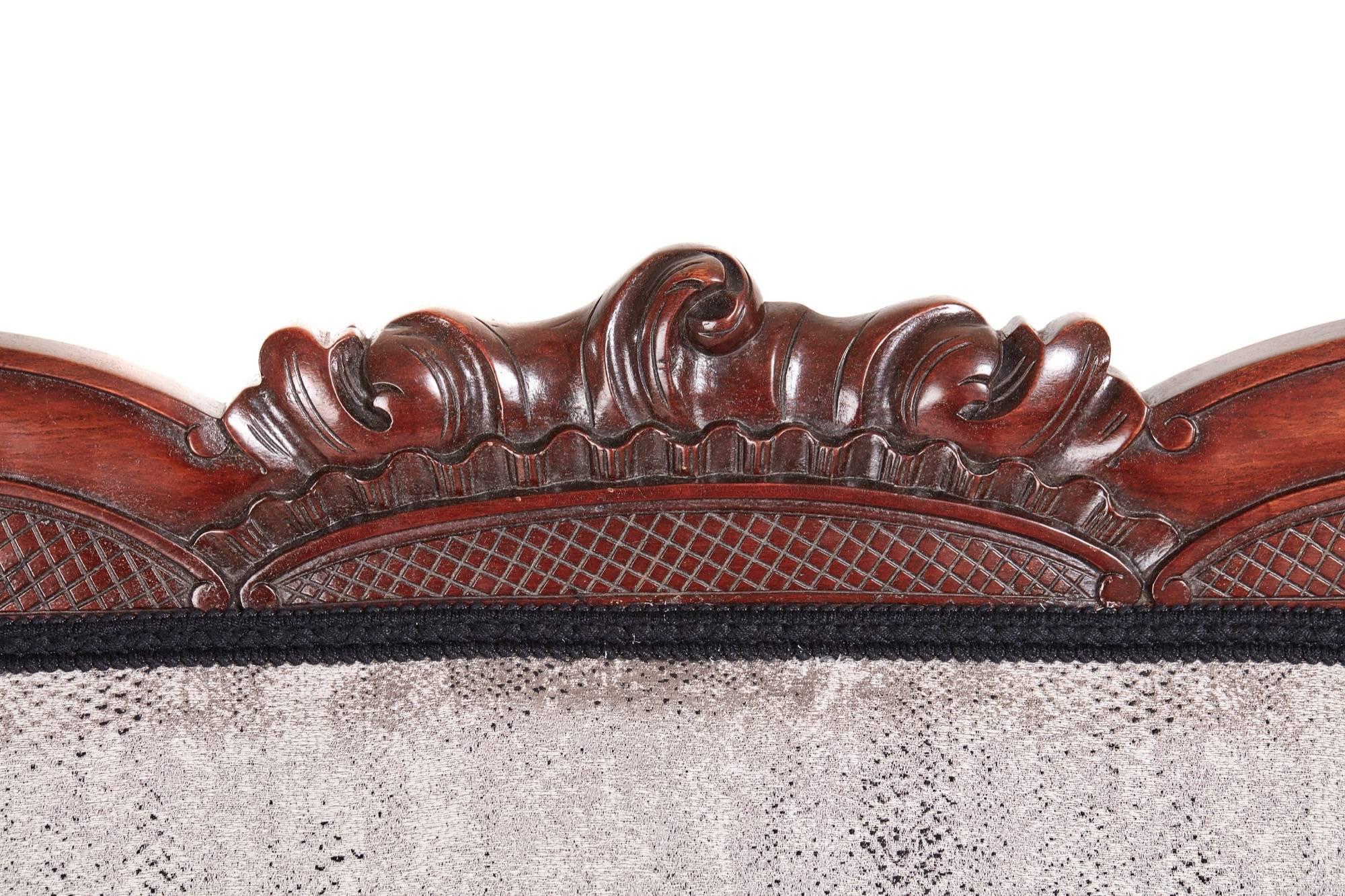 Fantastic Victorian Carved Mahogany Settee 1