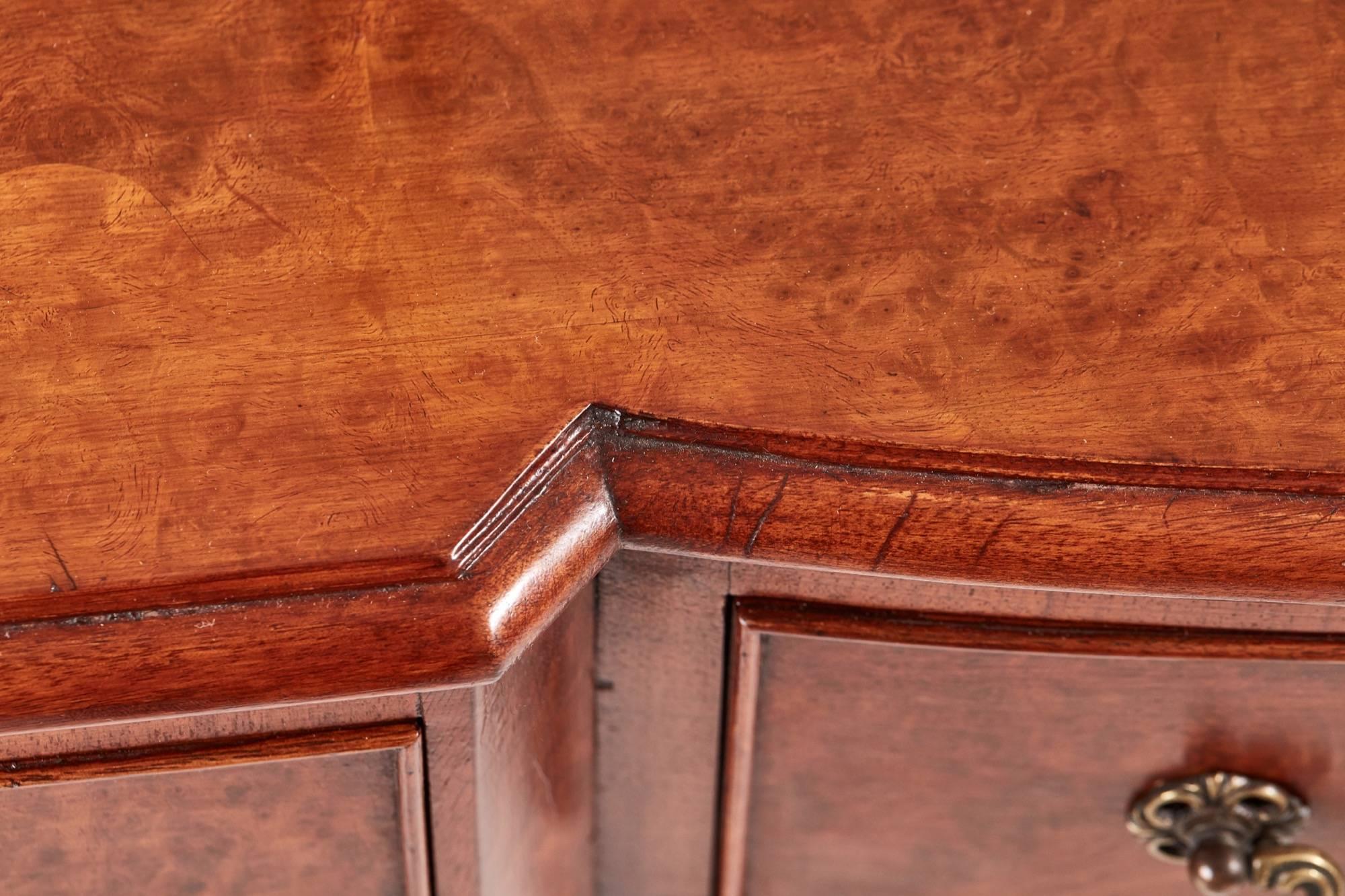 Quality Burr Walnut Dressing Table In Excellent Condition In Stutton, GB