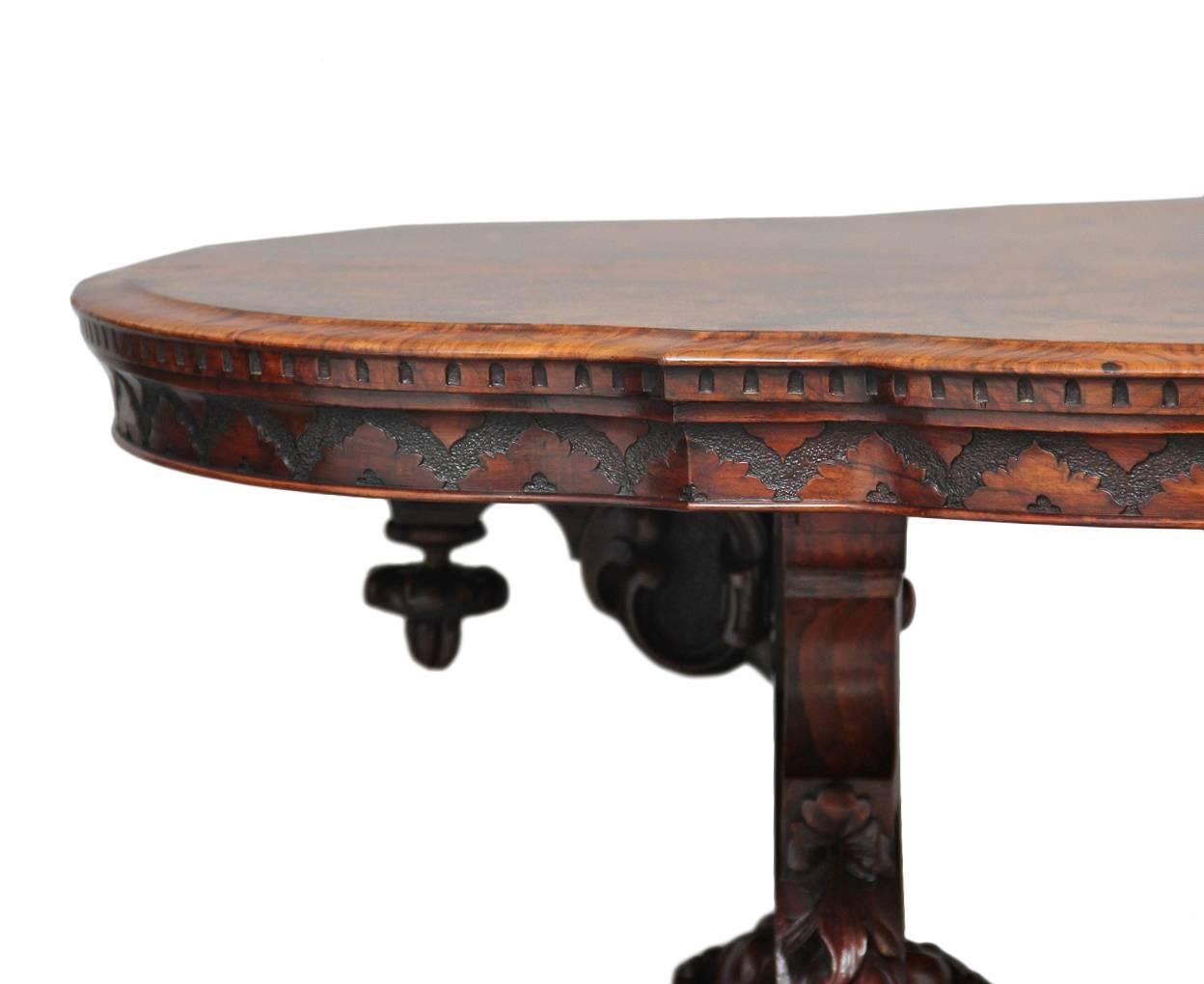 Outstanding Quality Burr Walnut Centre Table In Excellent Condition In Stutton, GB