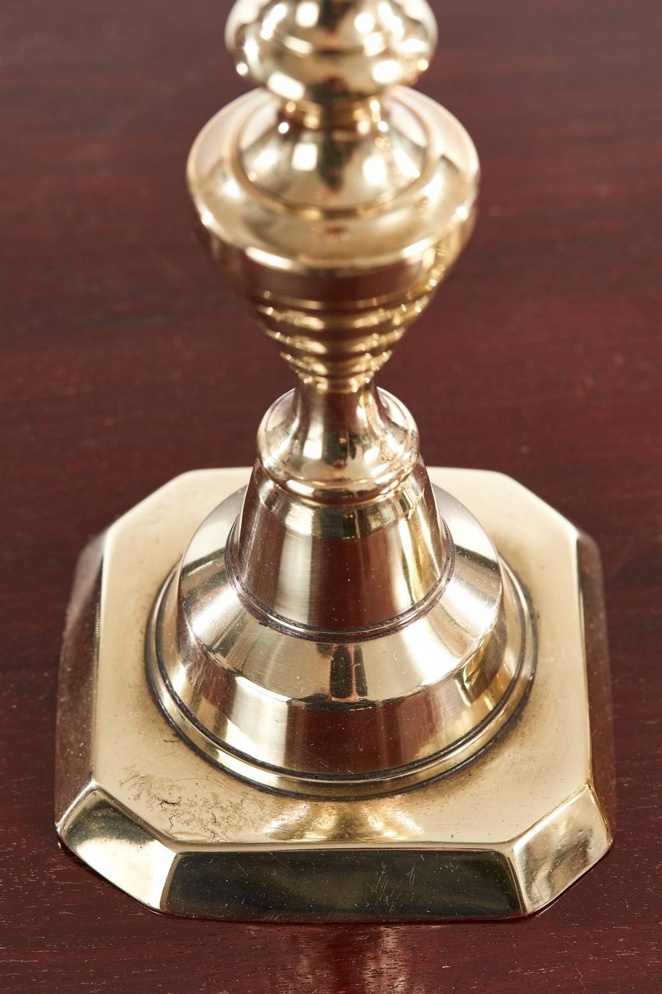 Pair of Antique Brass Candlesticks In Excellent Condition In Stutton, GB