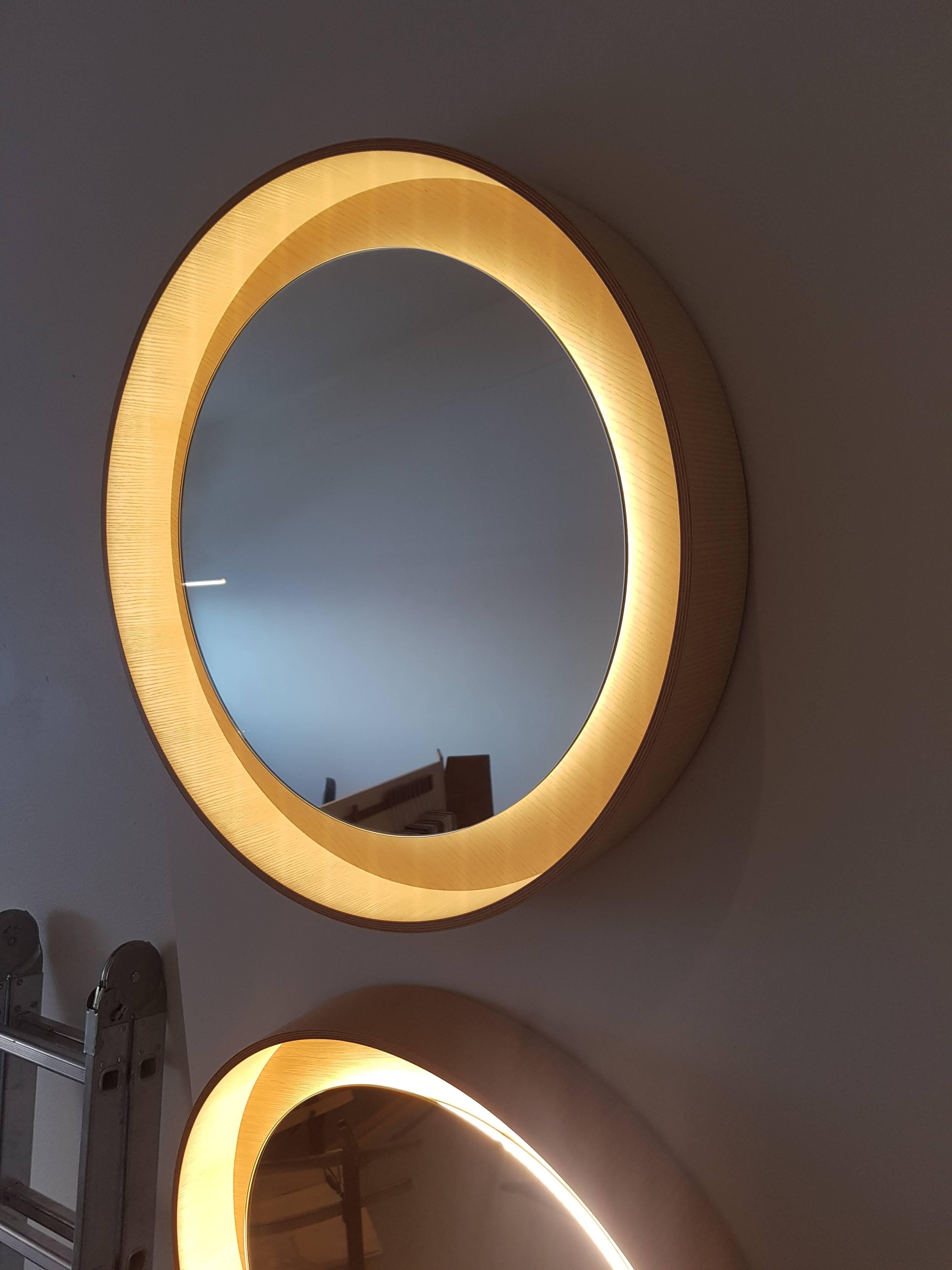 Halo Mirror 26 with LED Light, Ash Wood, Switch Dim In New Condition For Sale In Anaheim, CA