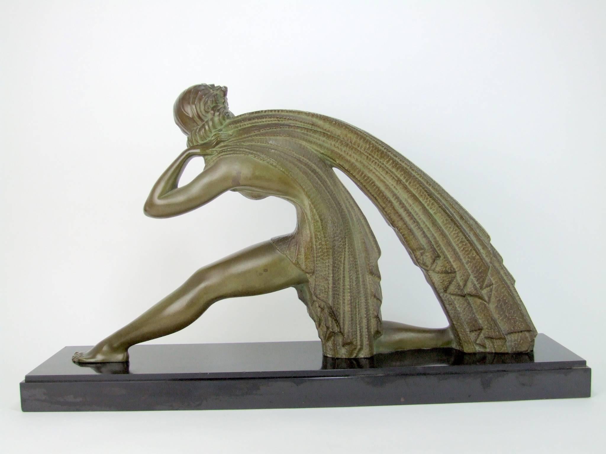 Large Bronze Art Deco Sculpture by Demetre Chiparus, circa 1925 In Excellent Condition For Sale In Warlingham, GB