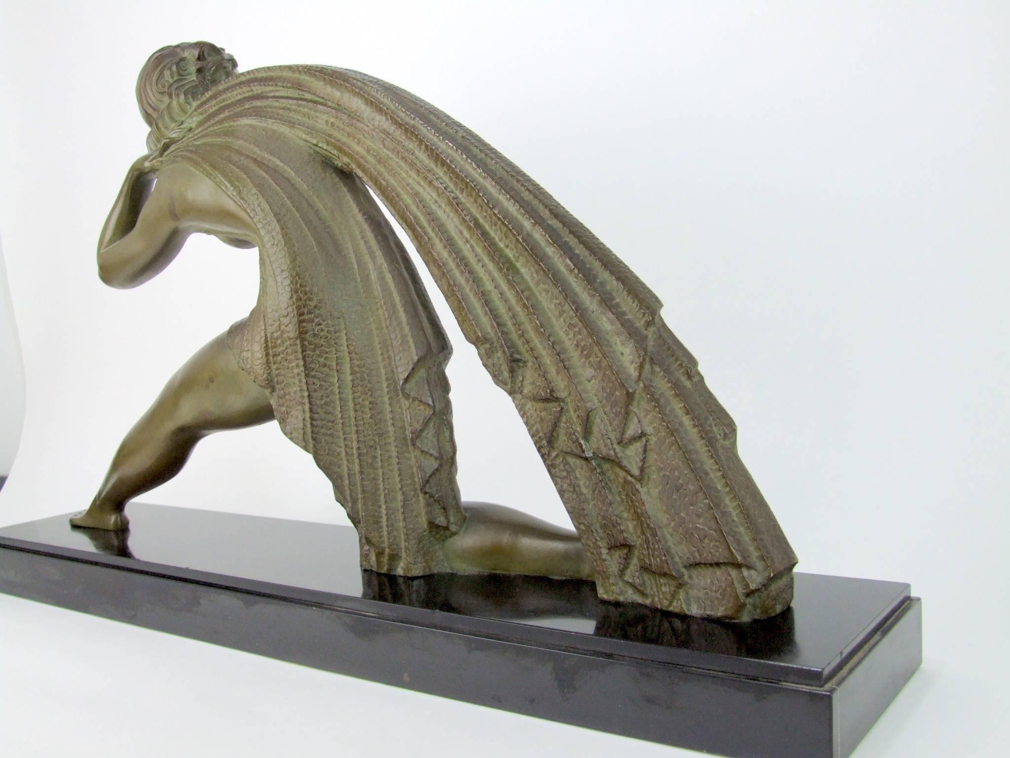 Large Bronze Art Deco Sculpture by Demetre Chiparus, circa 1925 For Sale 2