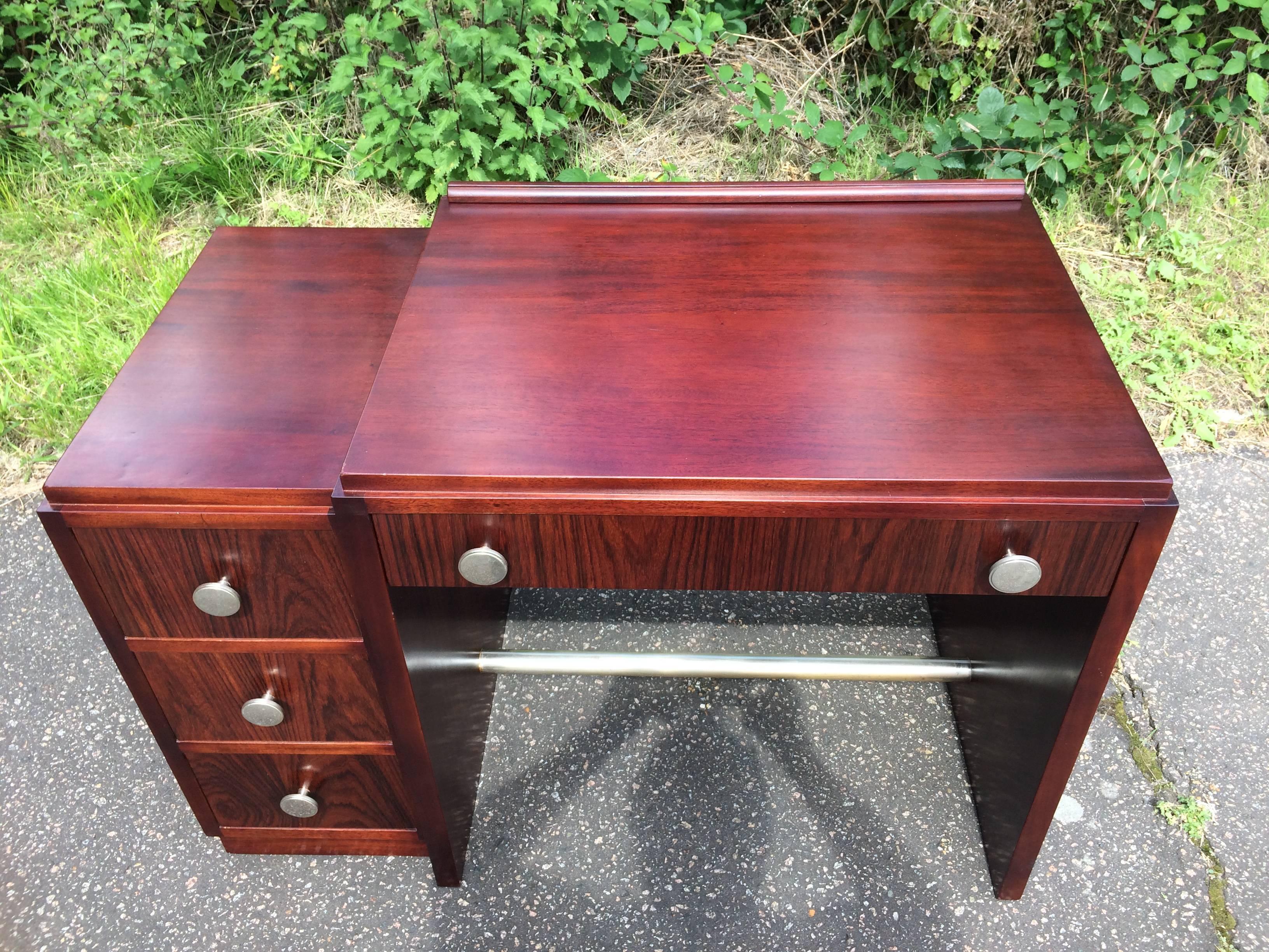 French Art Deco Rosewood Desk In Excellent Condition For Sale In Warlingham, GB