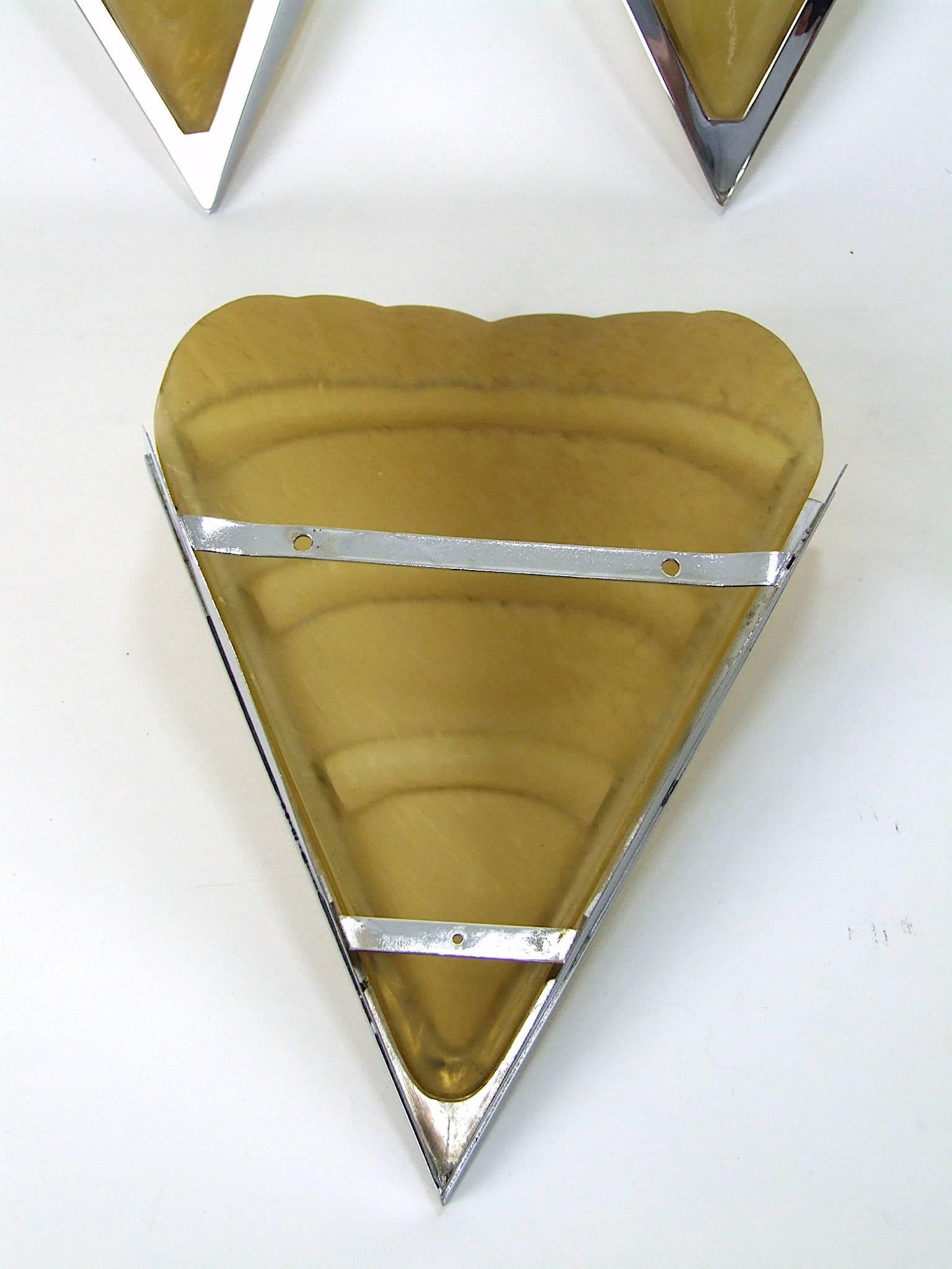 Set of Three French Art Deco Wall Lights For Sale 3