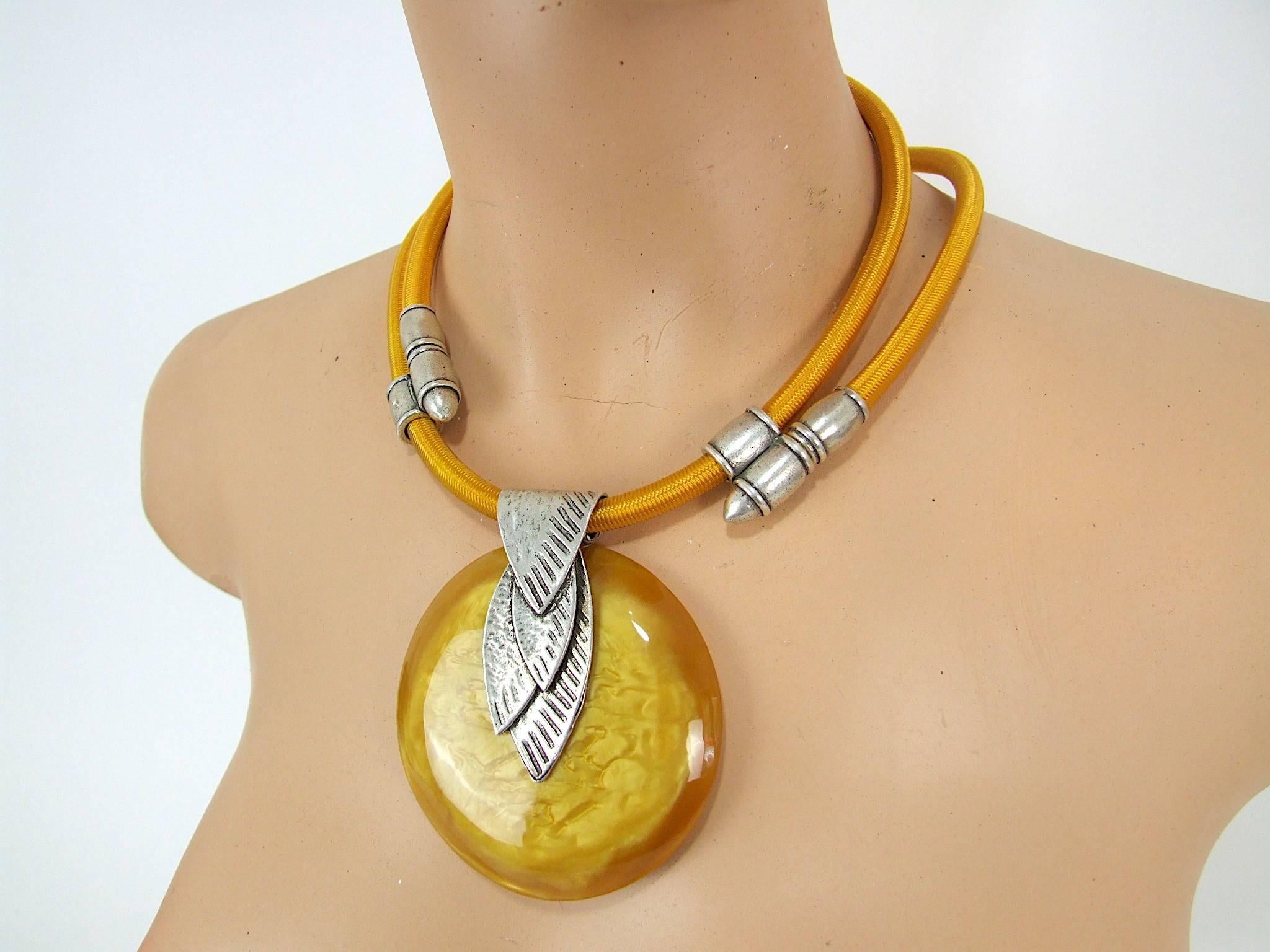 French Modernist Leaf Necklace by Max Debraine, circa 1980 For Sale