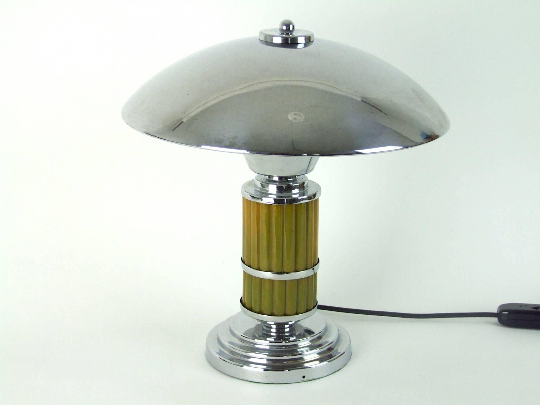 Modernist Art Deco Desk Lamp In Excellent Condition For Sale In Warlingham, GB