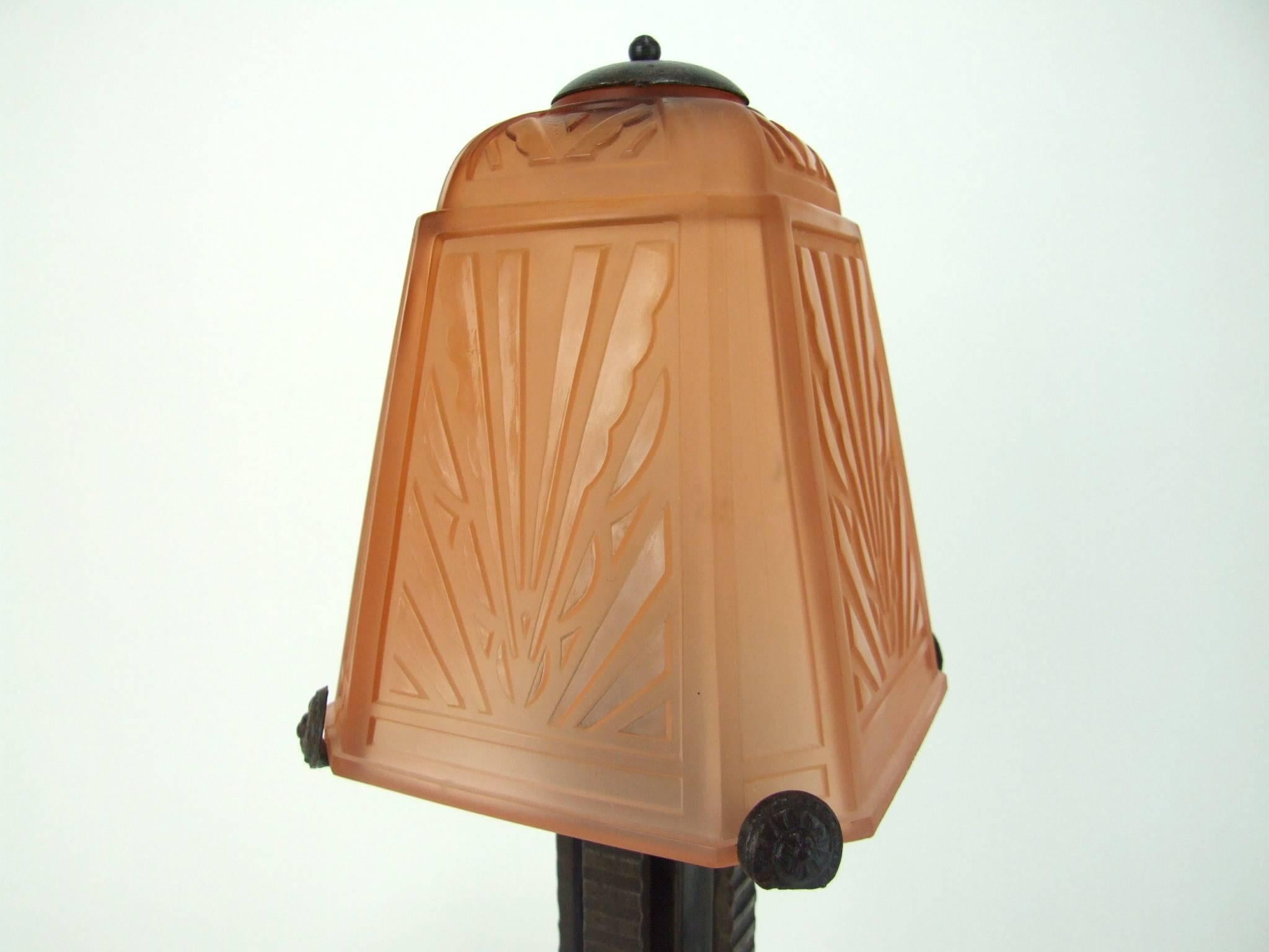 French Art Deco Table Lamp by Muller Freres In Excellent Condition For Sale In Warlingham, GB