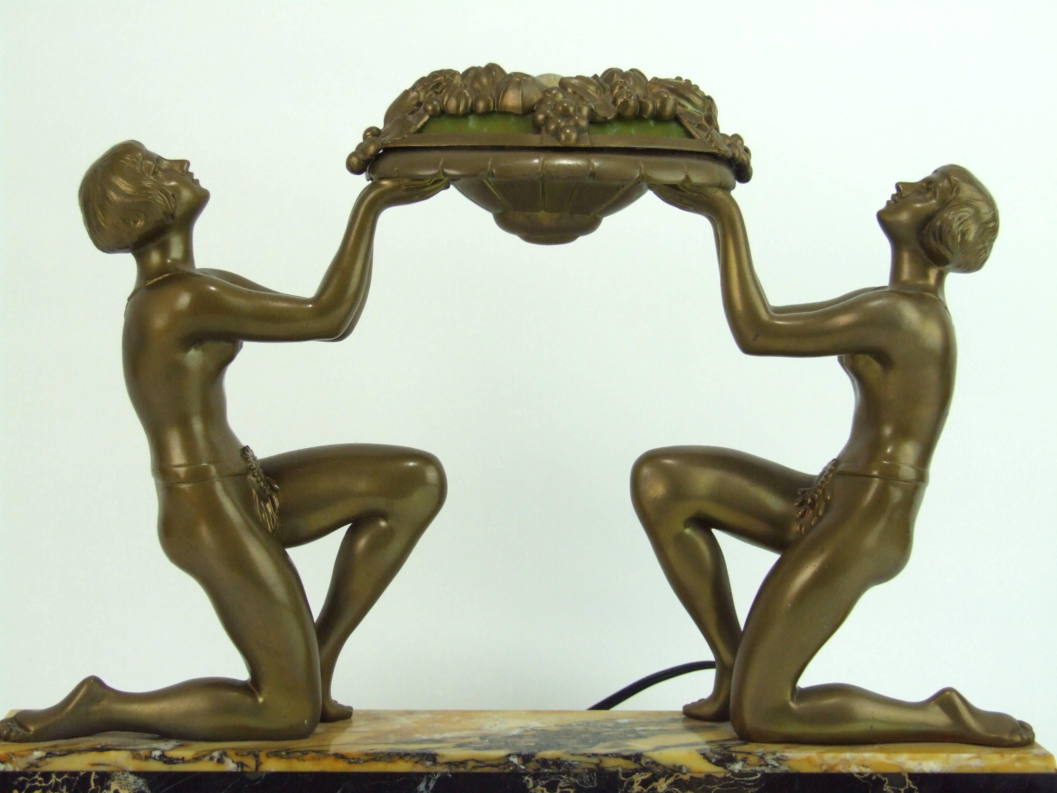 Art Deco Figural Lamp by Limousin In Excellent Condition For Sale In Warlingham, GB