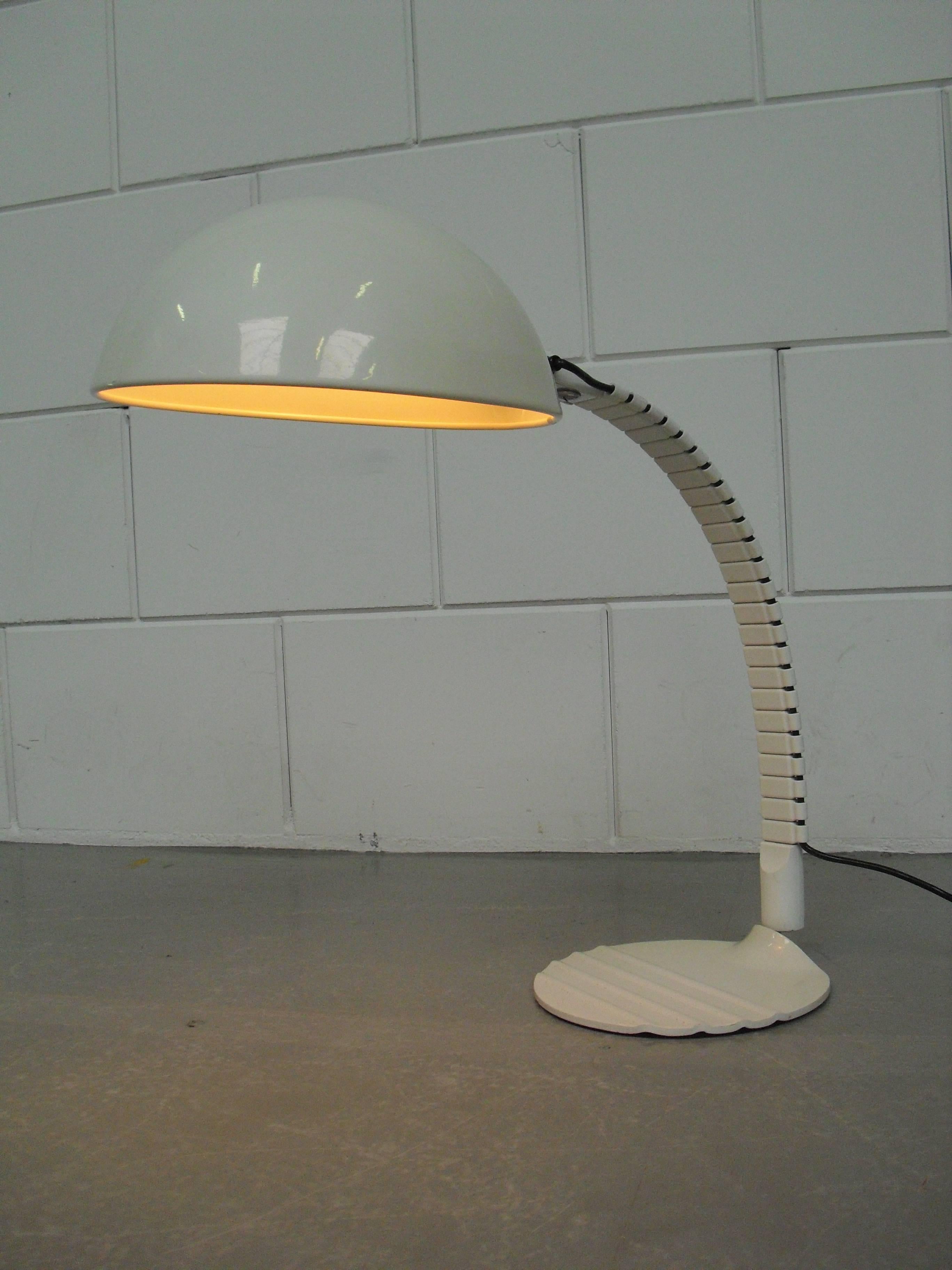 Elio Martinelli Flex Calotta '660' Table lamp by Martinelli Luce, 1960s In Good Condition In Westmaas, NL