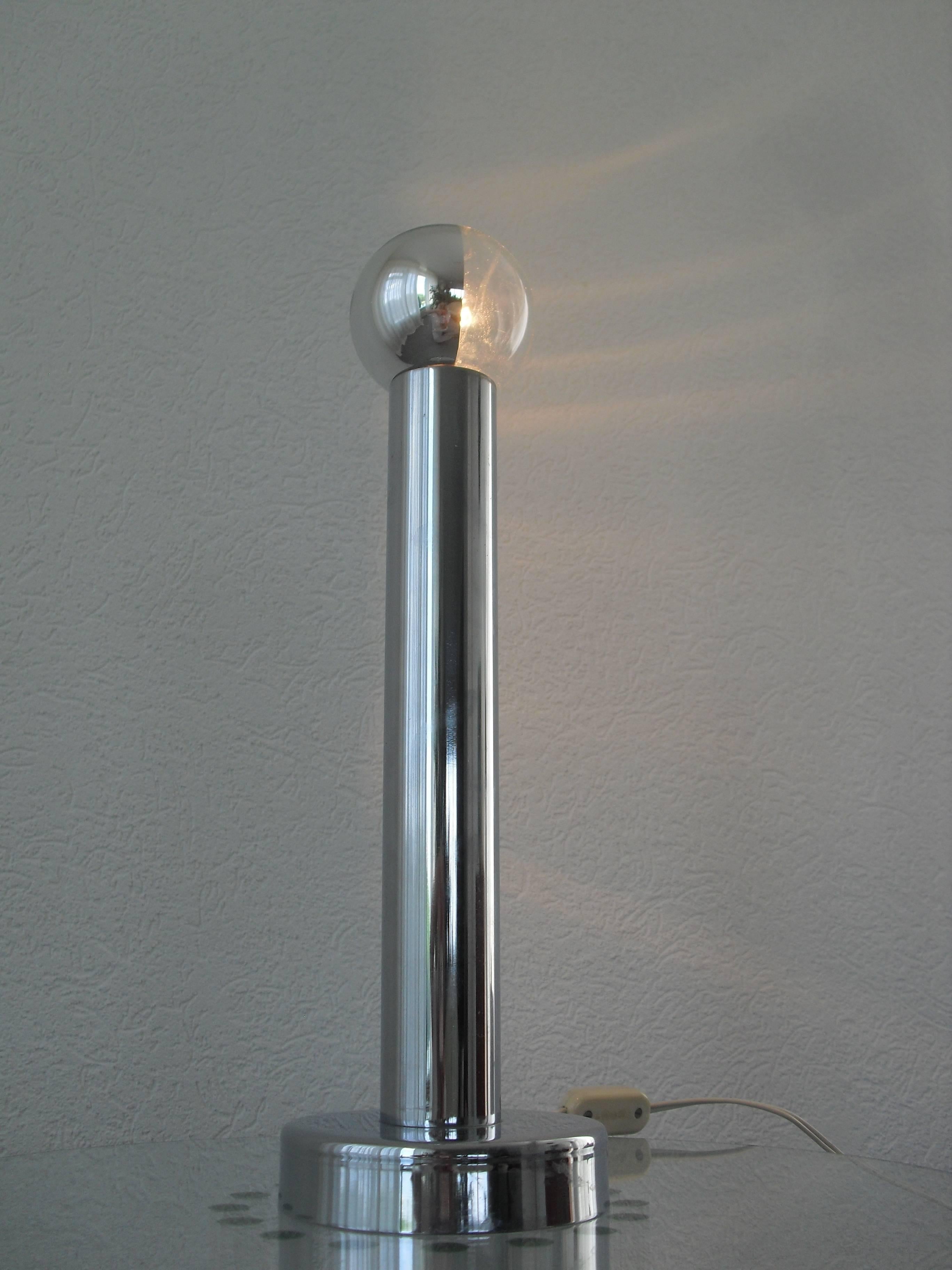 20th Century Minimalist Chrome Targetti Style Table Lamp, 1960s For Sale