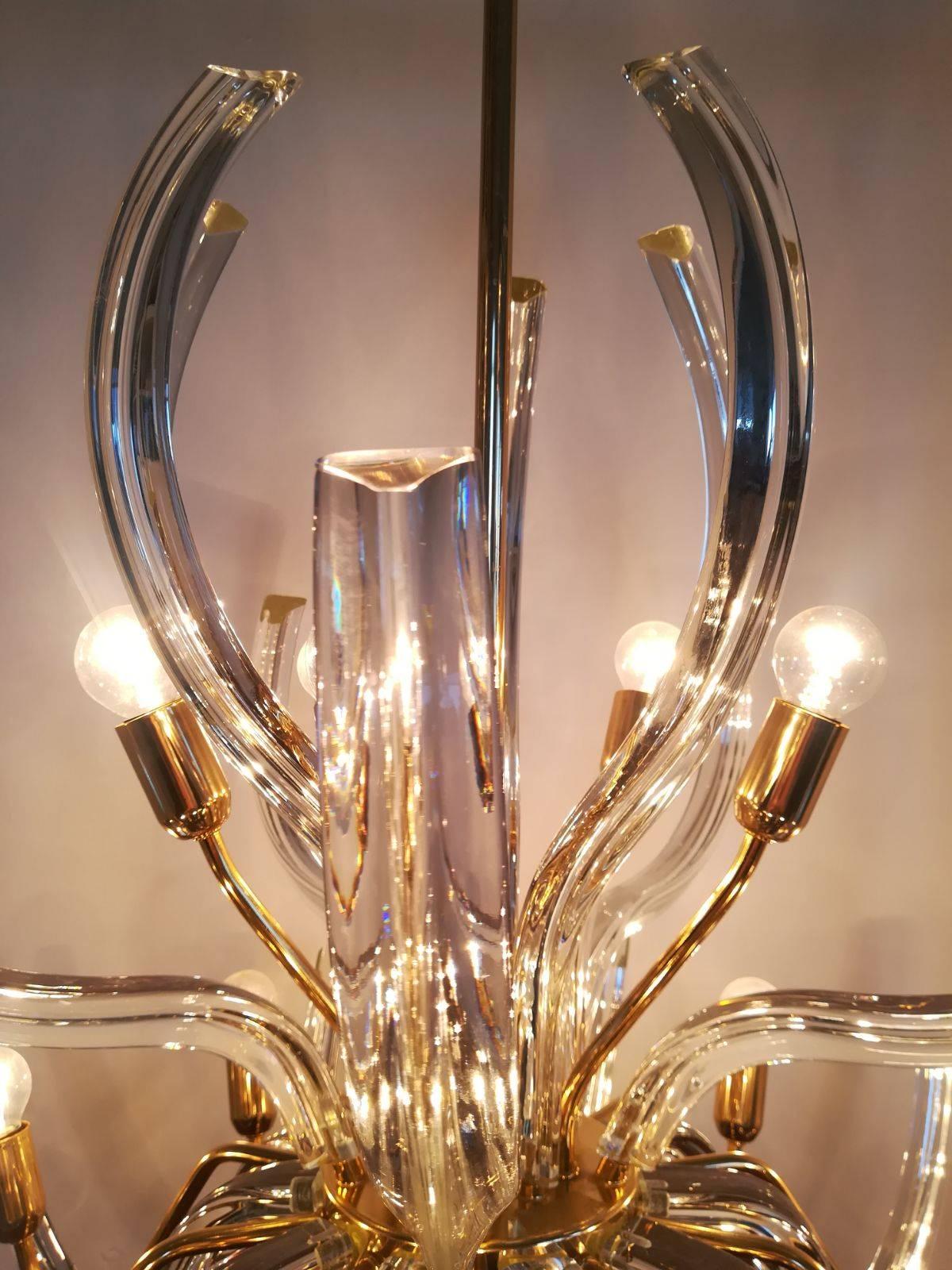 Mid-Century Modern Curved Clear Crystal Glass Venini Chandelier, Brass Frame For Sale 2