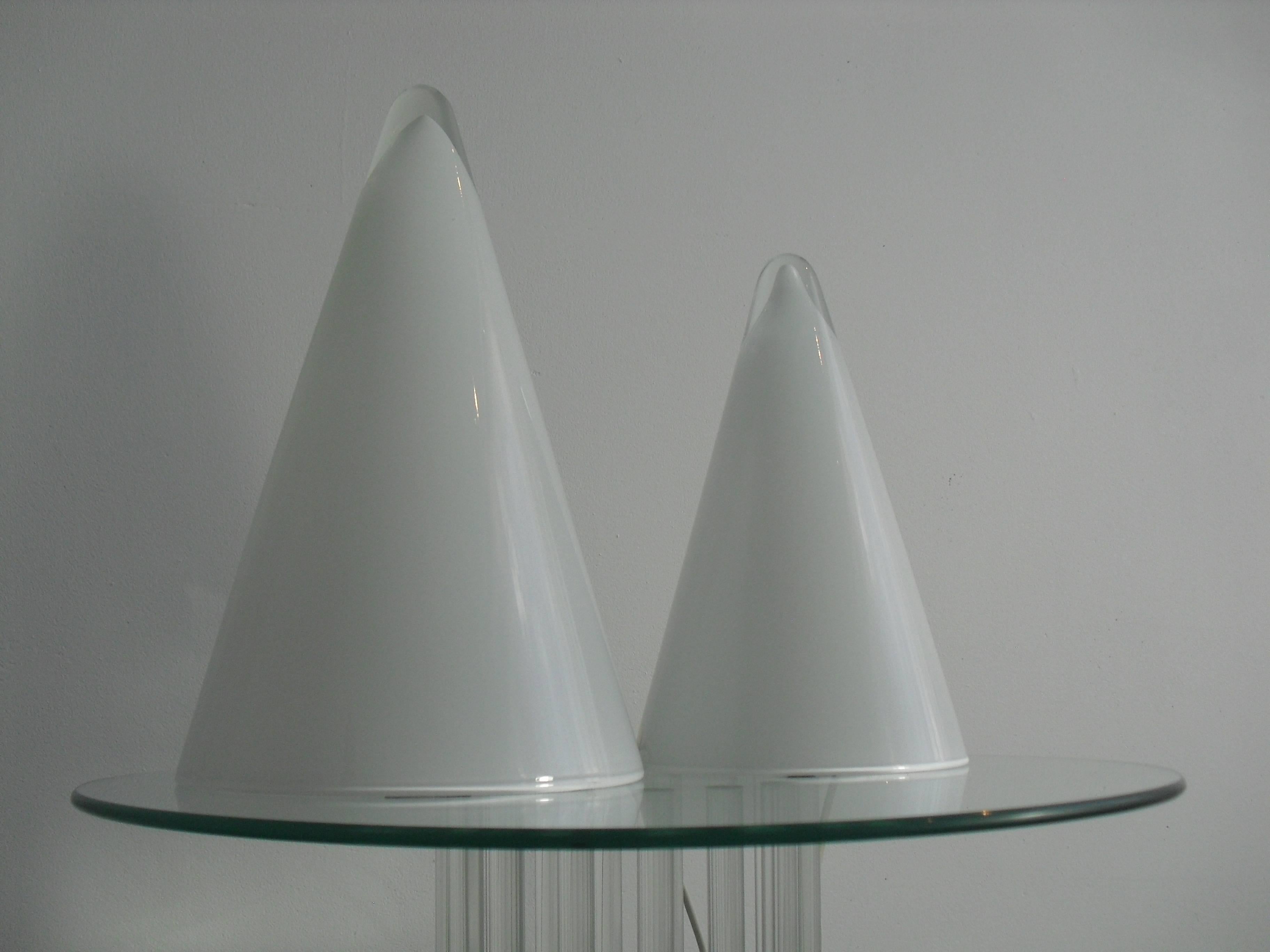 Set Vintage French Opal Glass 'Iceberg' Table Lamps, 1980s In Excellent Condition In Westmaas, NL