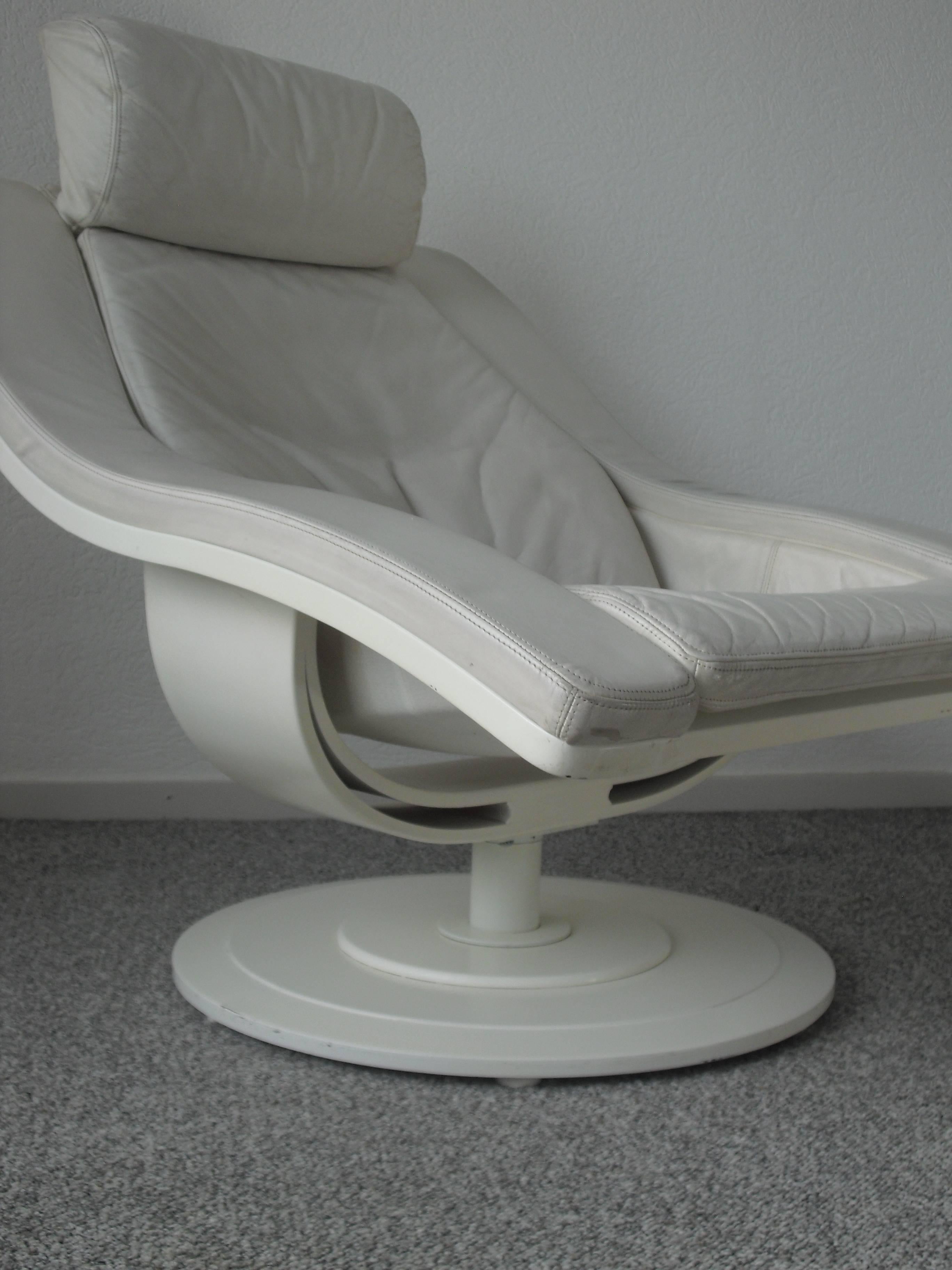 Leather Nelo Sweden 'Move' Swivel Lounge Chair by Takashi Okamura & Erik Marquardsen