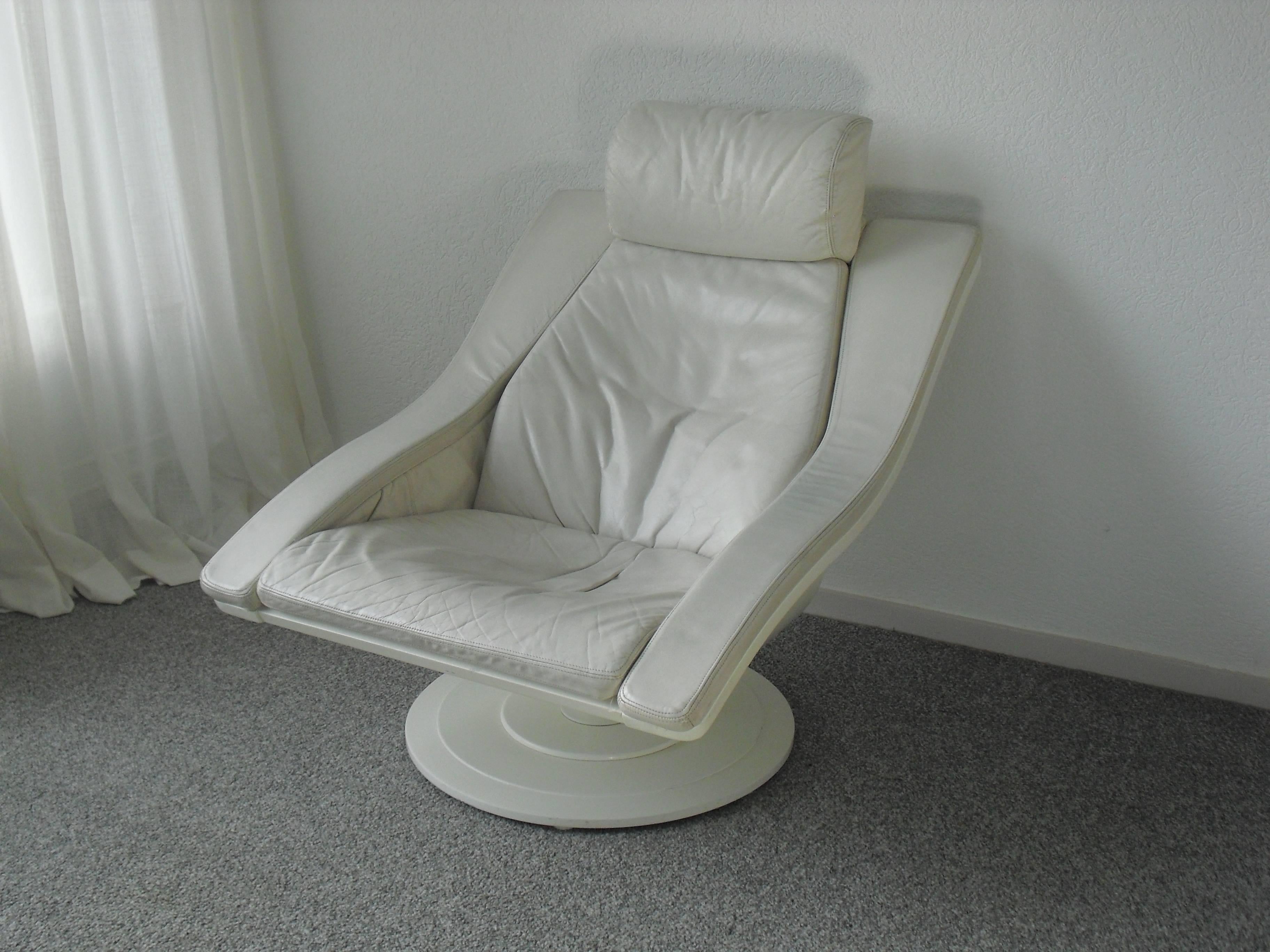 Nelo Sweden 'Move' Swivel Lounge Chair by Takashi Okamura & Erik Marquardsen 1