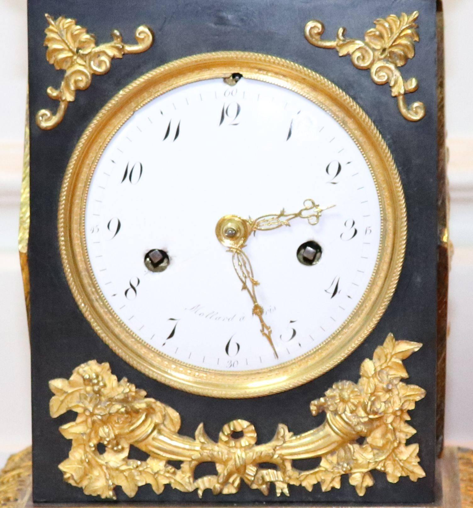 Gilt Bronze Directoire Mantle Clock  In Good Condition For Sale In Stockholm, SE