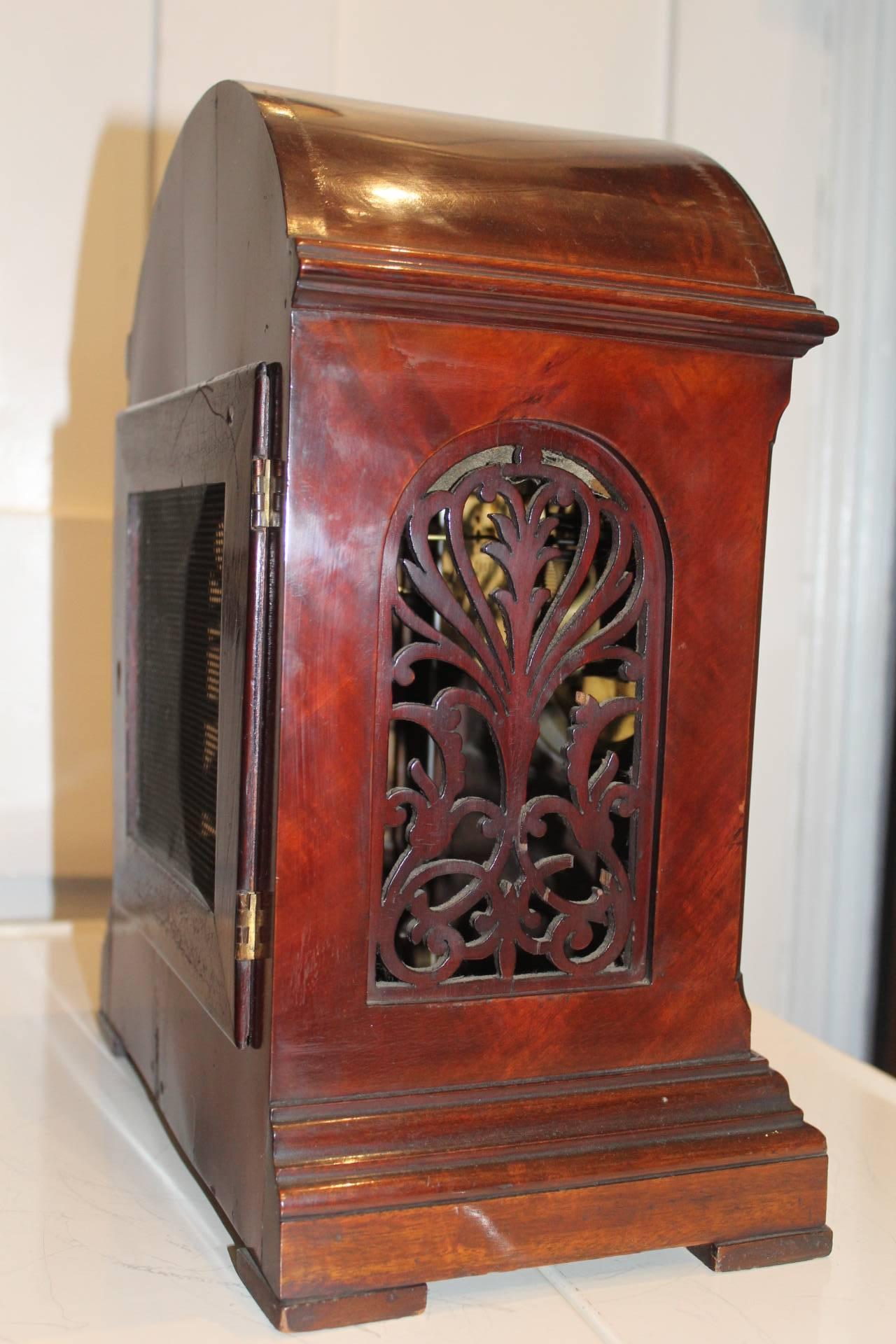 Edwardian Mahogany Table or Mantel Clock In Good Condition For Sale In Dublin, IE