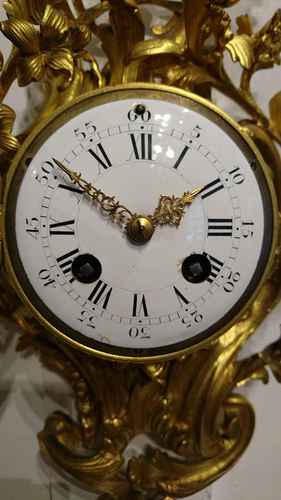 19th Century French Ormolu Cartel Clock For Sale 4