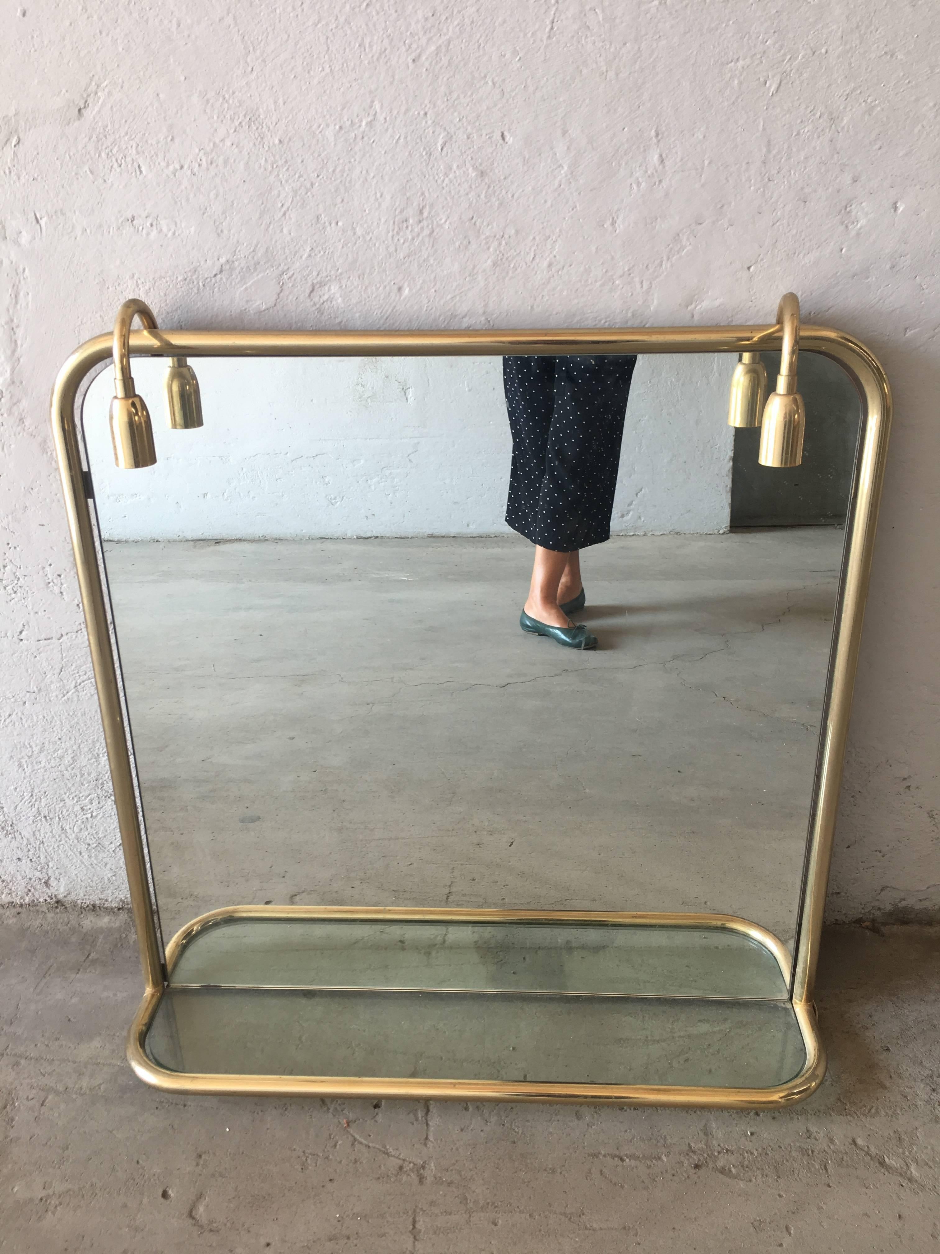 French Brass Metal Wall Lighted Mirror with Glass Shelf from 1970s In Good Condition In Prato, IT