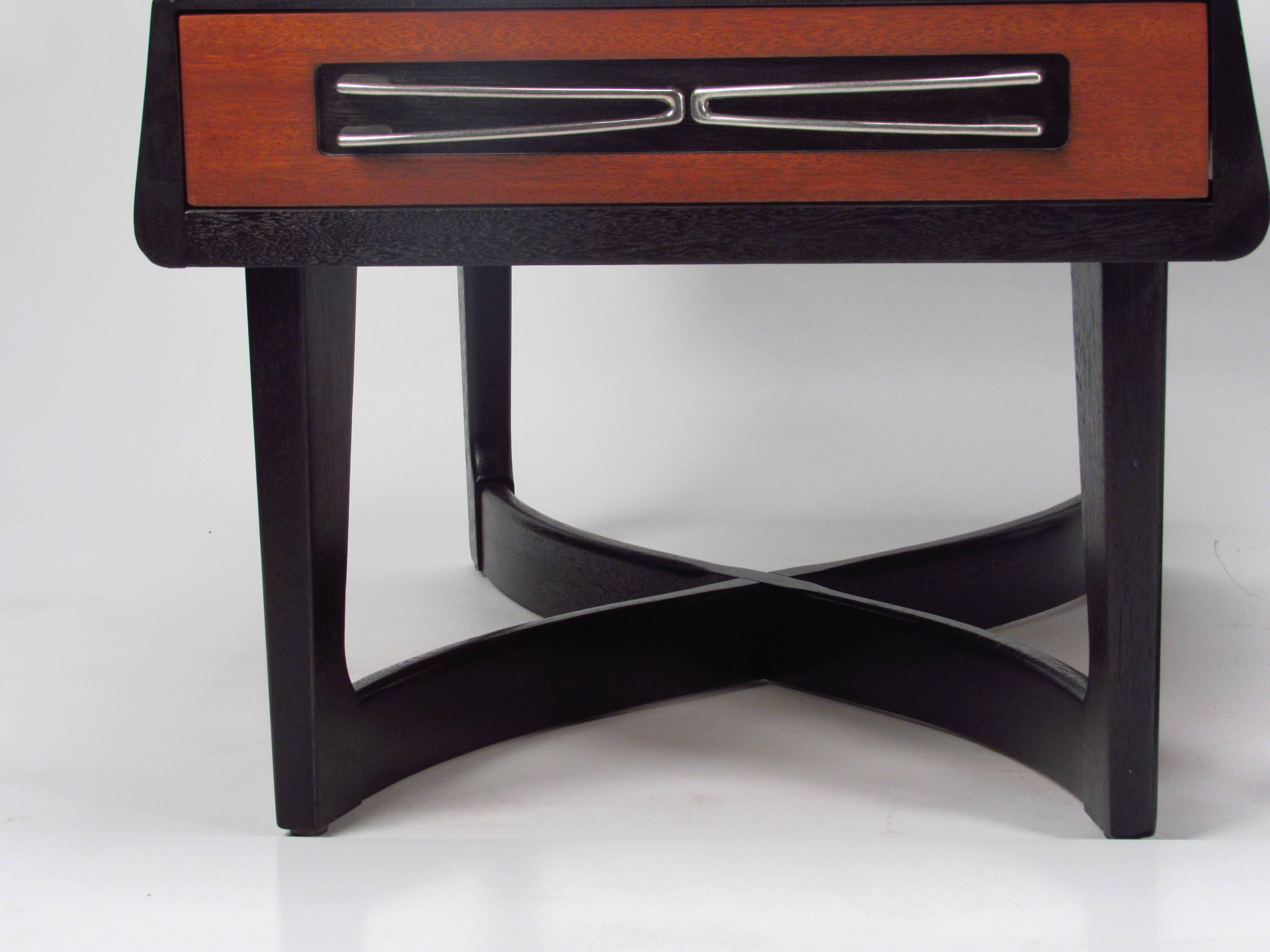 American Paul Lazslo for Brown Saltman Tables 1950s For Sale