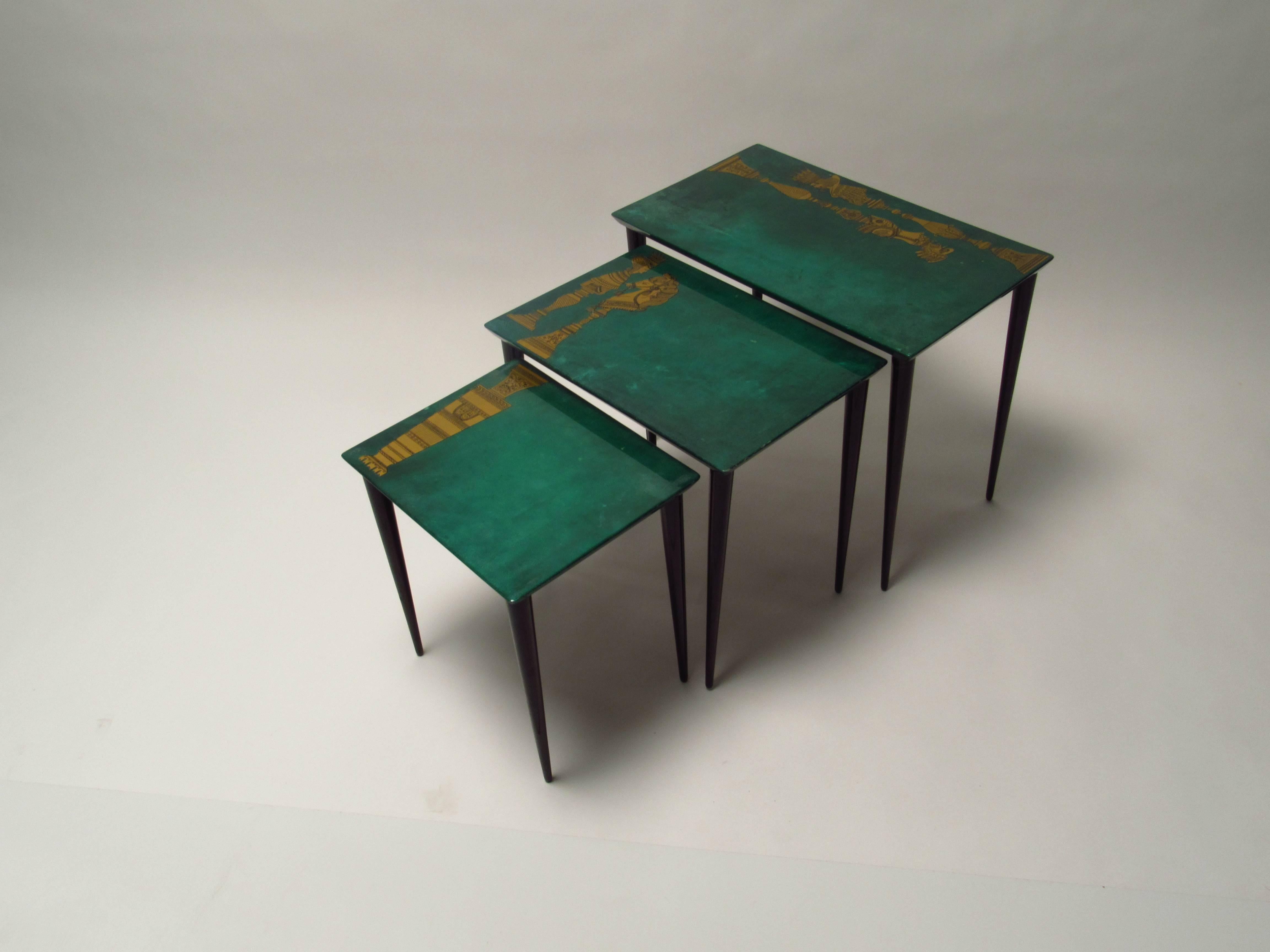 Mid-Century Modern Aldo Tura Nesting Tables in Emerald Green Goatskin, Italy,  1950s