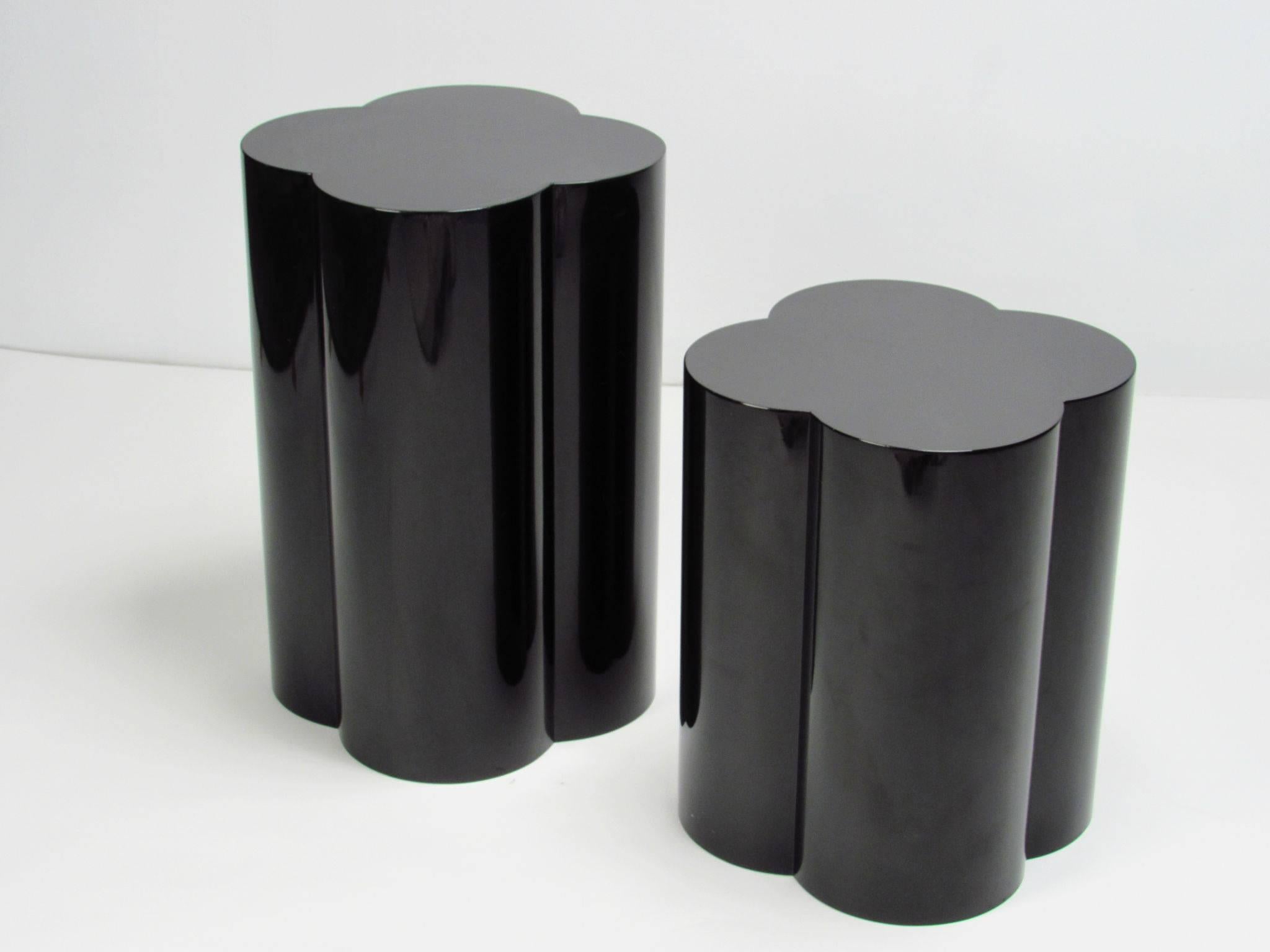 Pair of Italian black lacquered cloverleaf occasional side tables, circa 1980s. Label on bottom

Dimensions: 
Taller table: 16.50