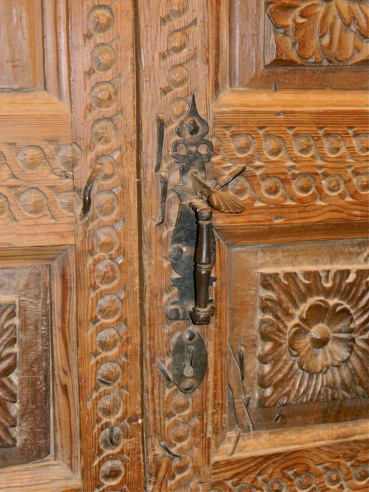 Carved Mid-Late 16th Century Framed Pyrenees Sacristy Door with Crown, Pine and Walnut For Sale