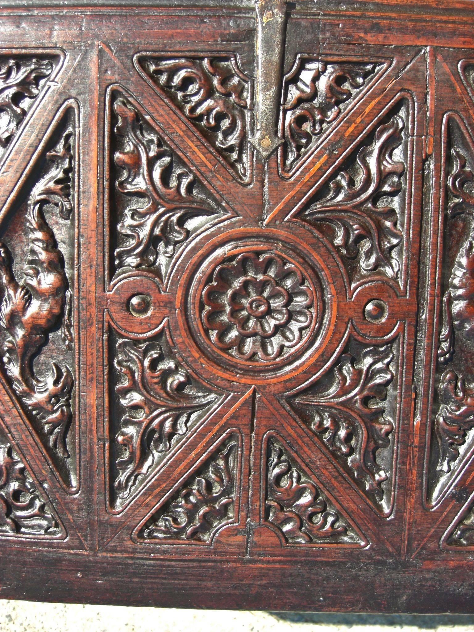 Early 16th Century Spanish Plateresque Chest, Cedar with Boxwood Inlay In Good Condition For Sale In Santa Fe, NM