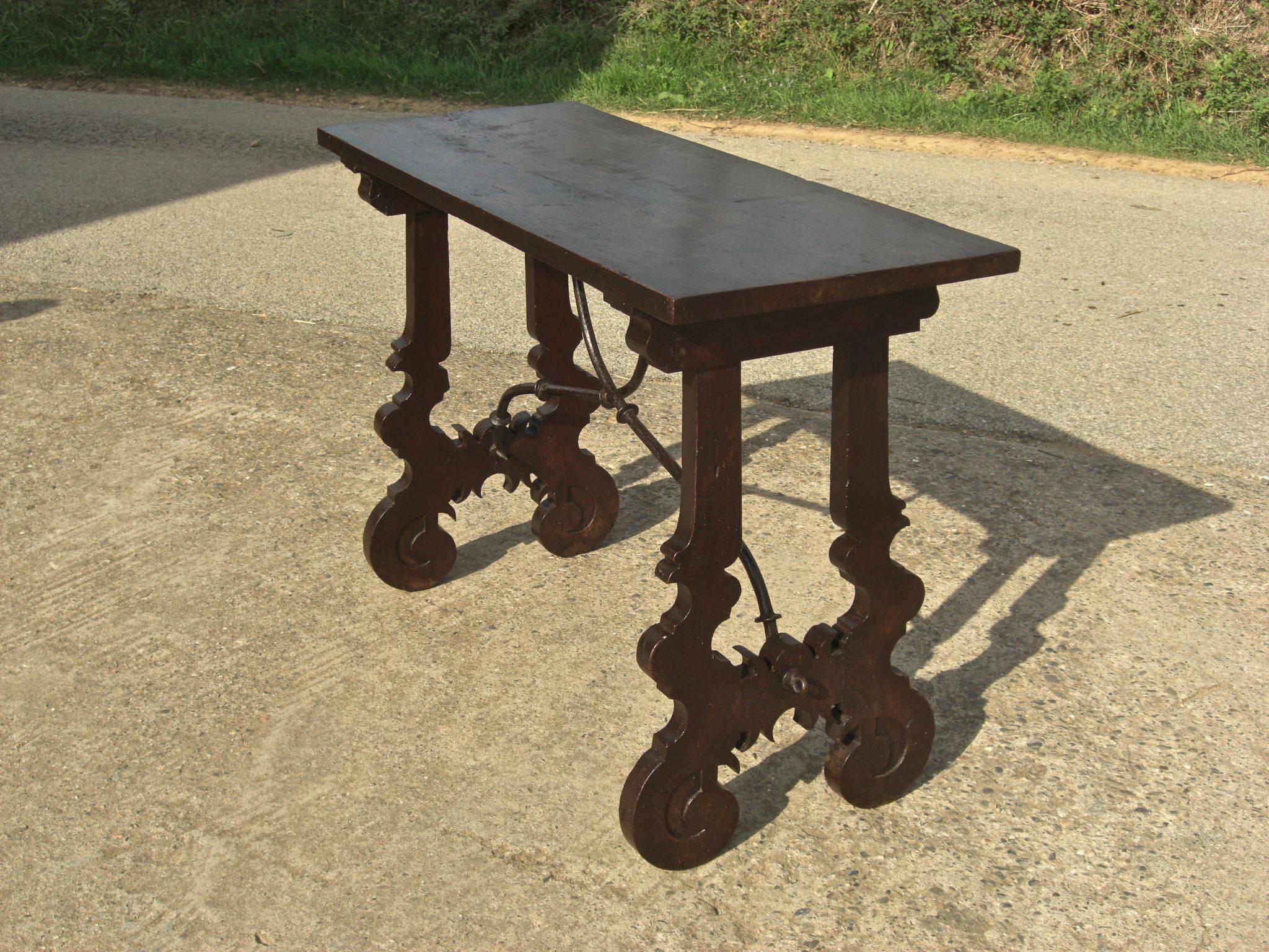 Carved Late 17th-Early 18th Century Walnut Lyre Leg Table with Iron Stretchers