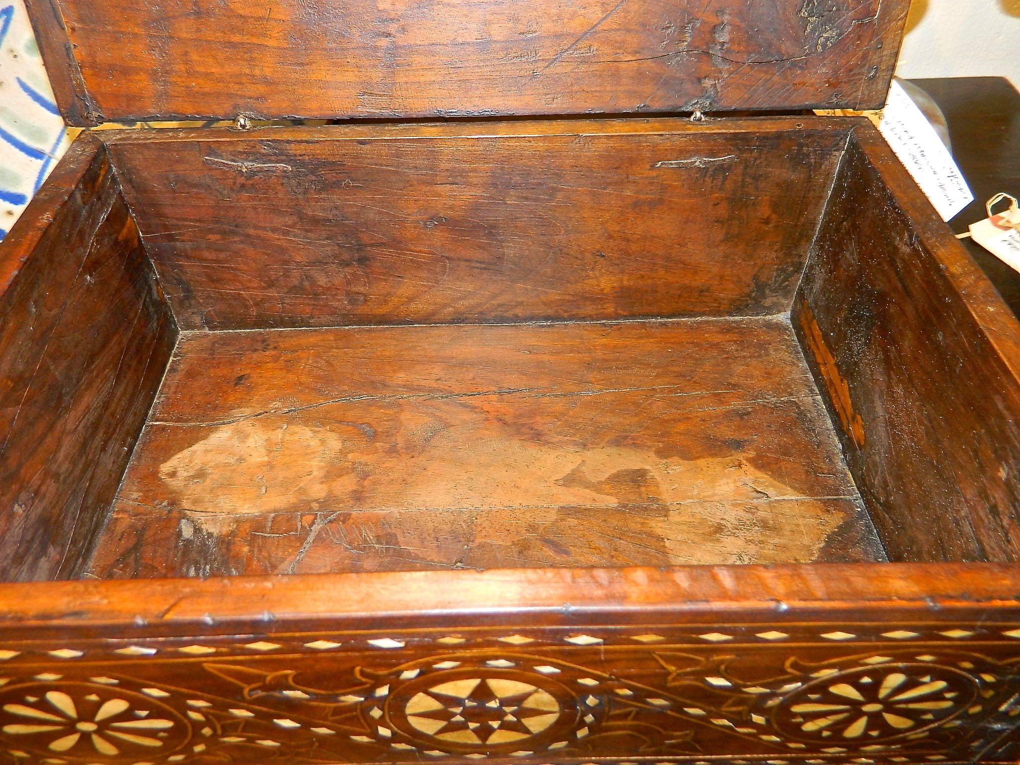 19th Century Inlaid Spanish Tabletop Box, Walnut and Chestnut 1