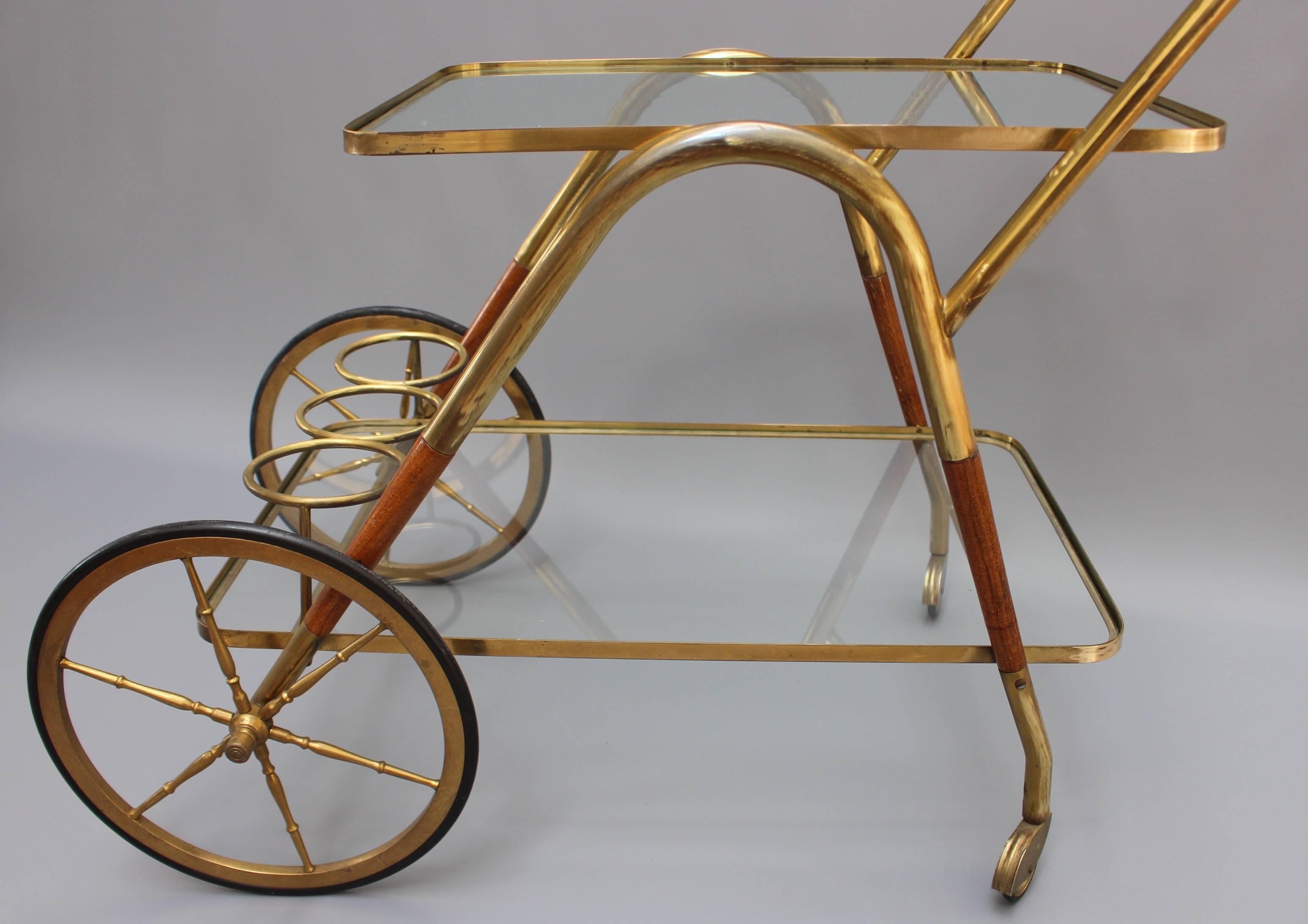 Brass Serving Trolley with Wood Trim by Cesare Lacca, circa 1950s In Good Condition In London, GB
