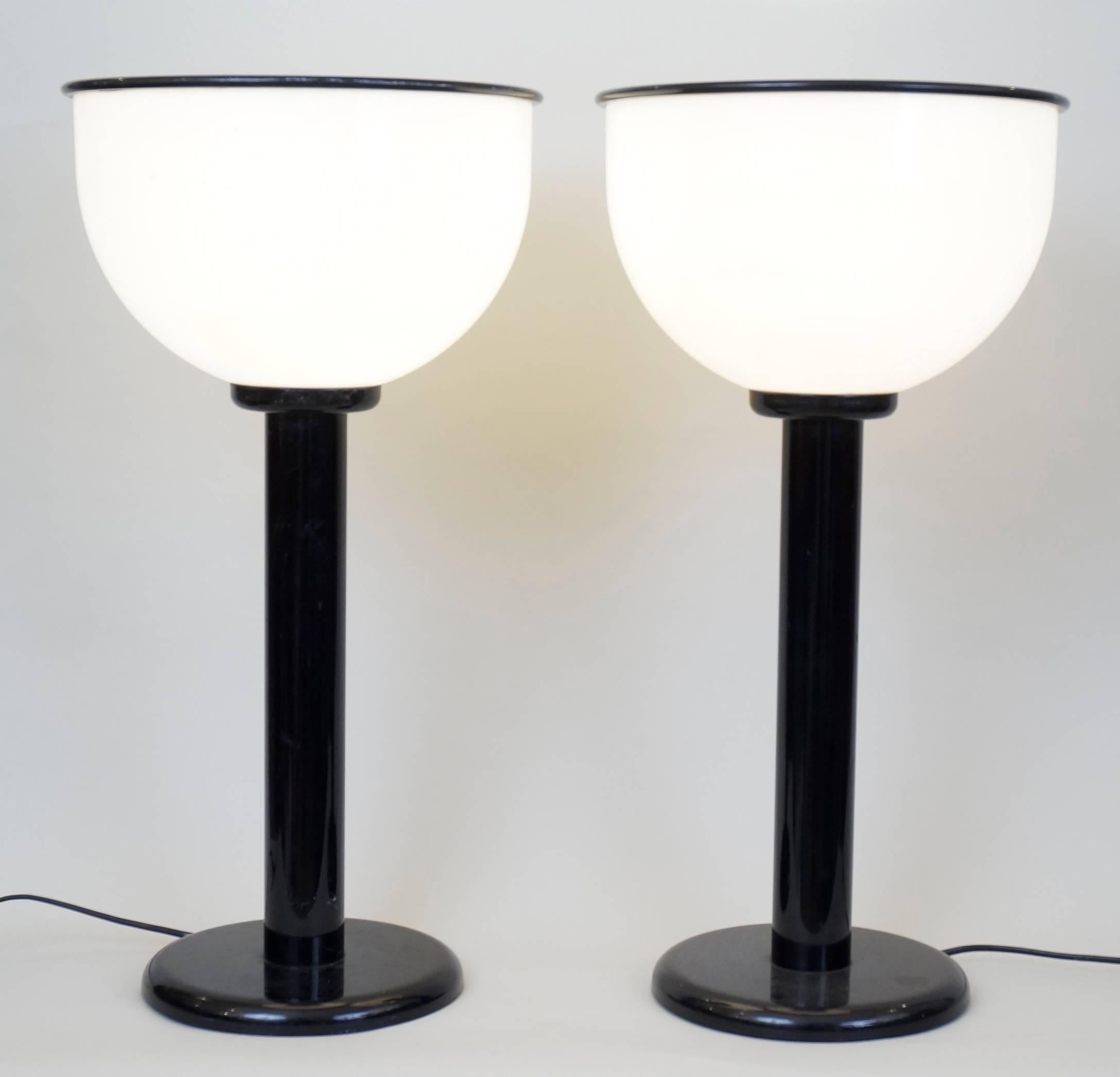 Painted 1980 Metal and Plexiglas Pair of Table Lamps For Sale