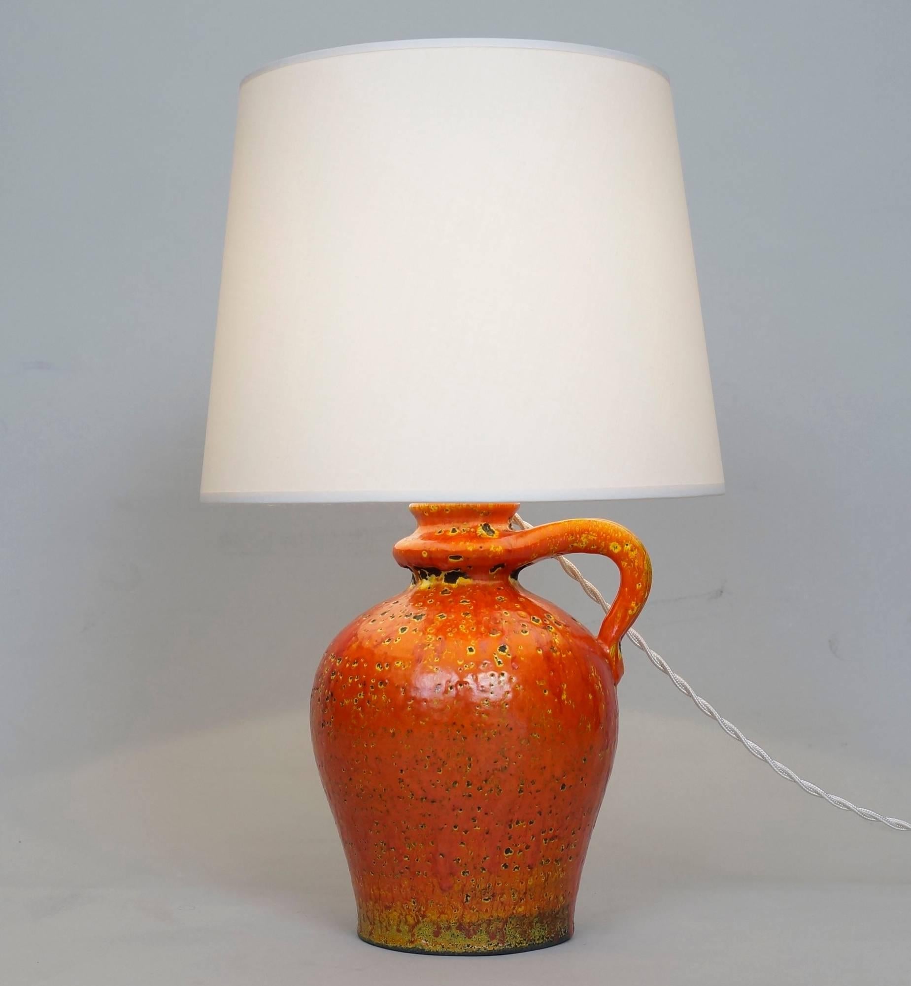 Corail ceramic table lamp by André Freymond signed under the base
Custom-made fabric lampshade.
Rewired with twisted silk cord.
US standard plug on request.
Ceramic body height: 18 cm - 7.1 in.
Height with lampshade: 36 cm - 14.2 in.
 