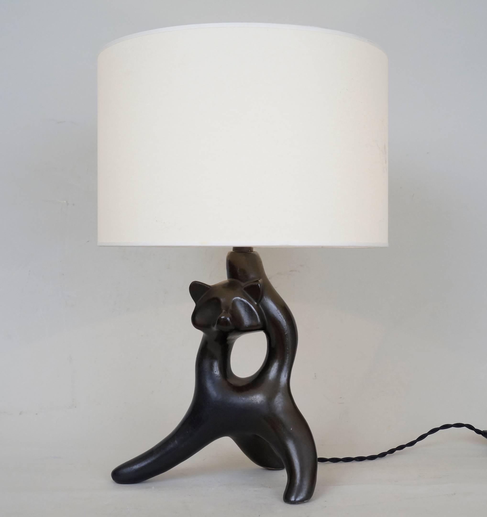 Bear shape black ceramic table lamps.
Custom-made fabric lampshades.
Rewired with twisted silk cord.
US standard plug on request.
Measures: Ceramic body height 23 cm-9,1 in.
Height with lampshade 42 cm-16,5 in.