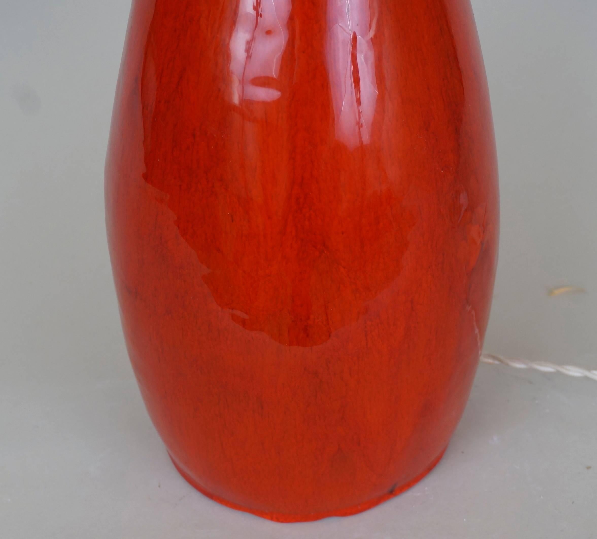 20th Century R&J Cloutier Red Ceramic Table Lamp For Sale