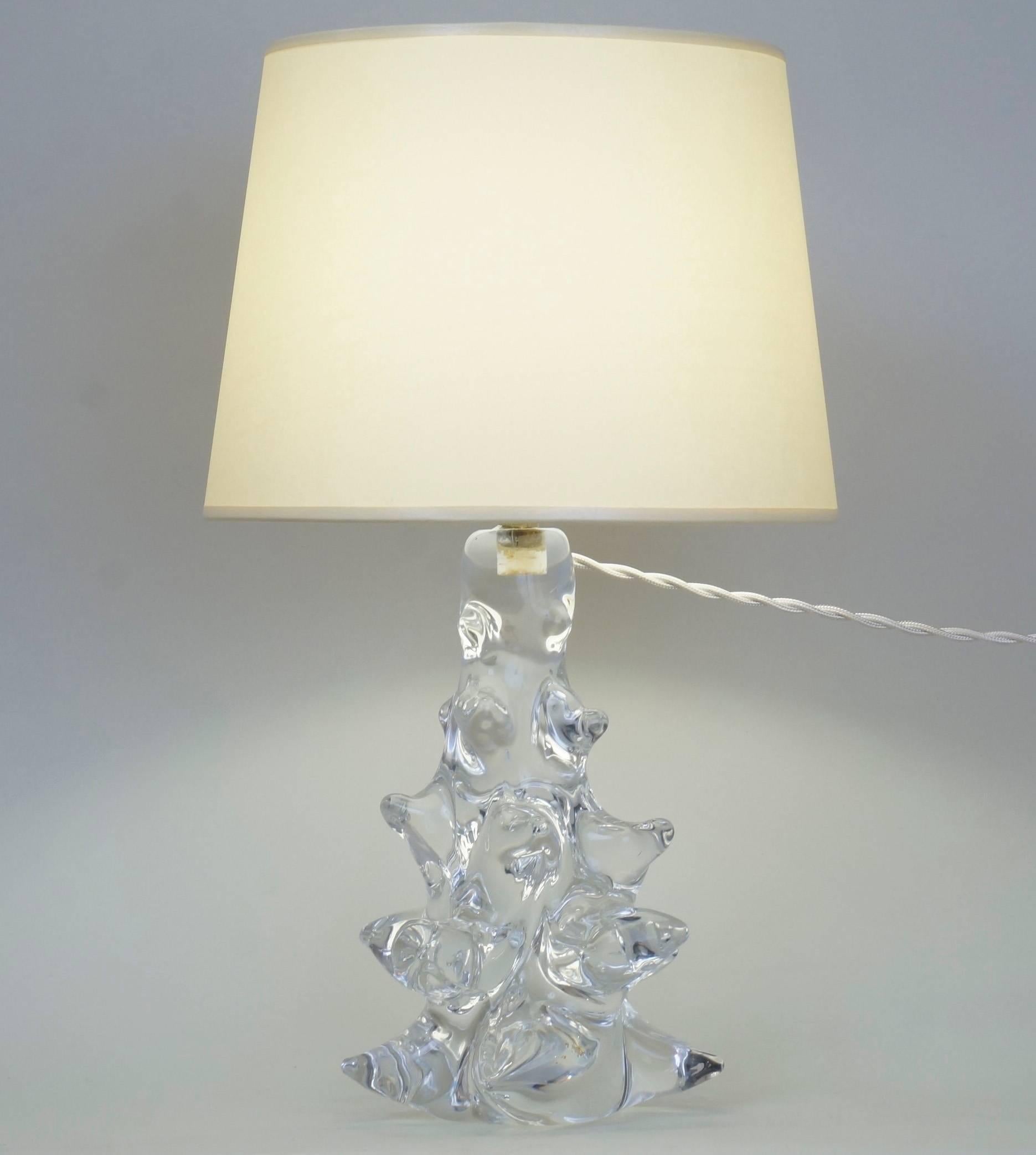 Crystal table lamp, signed Schneider.
Custom-made fabric lampshades.
Rewired with twisted silk cord.
US standard plug on request.
Crystal height: 21 cm - 8.3 in.
Height with lampshade: 37 cm – 14.6 in.
 