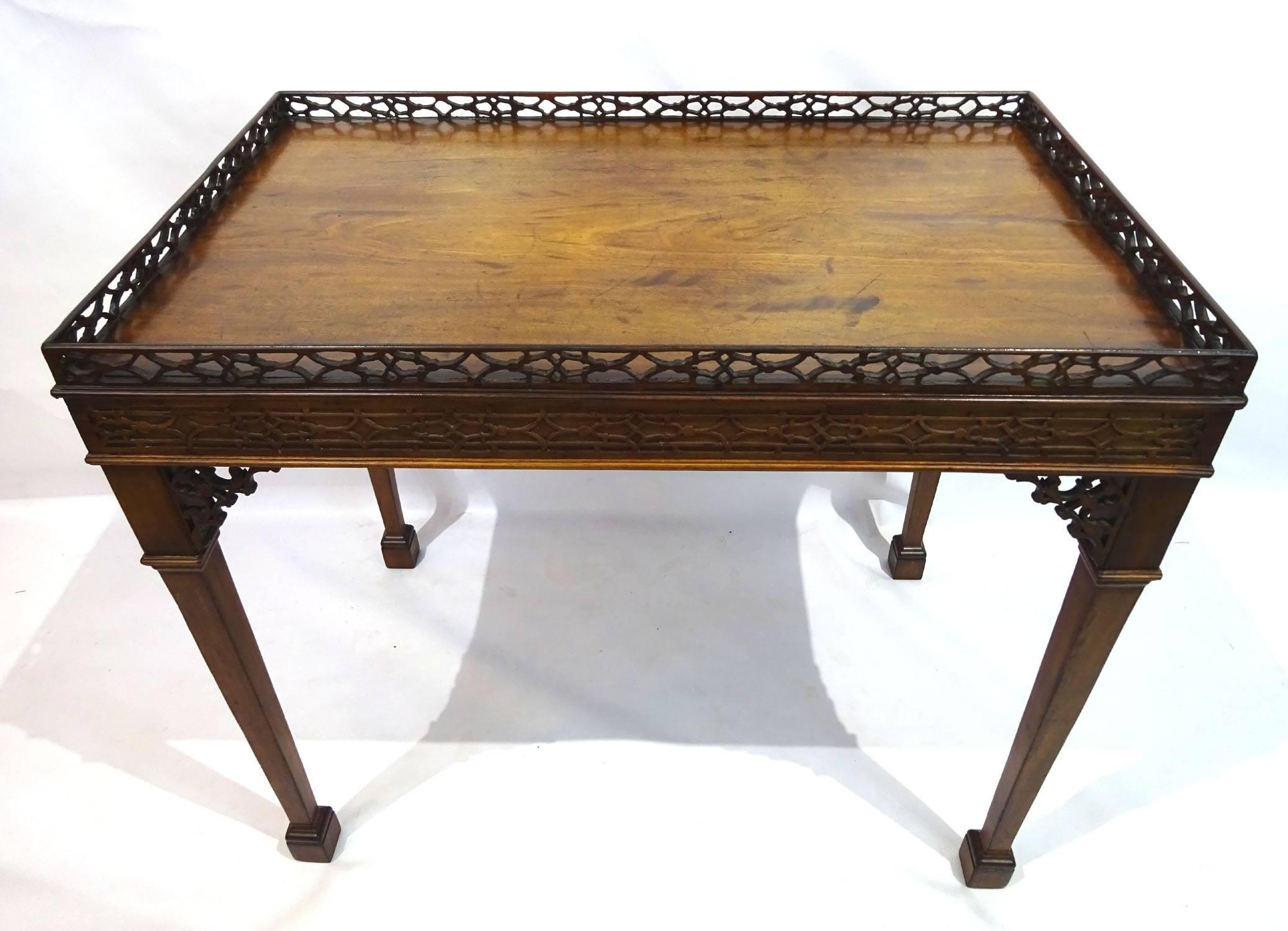 English Early 19th Century Victorian Mahogany Rectangular Tea Table