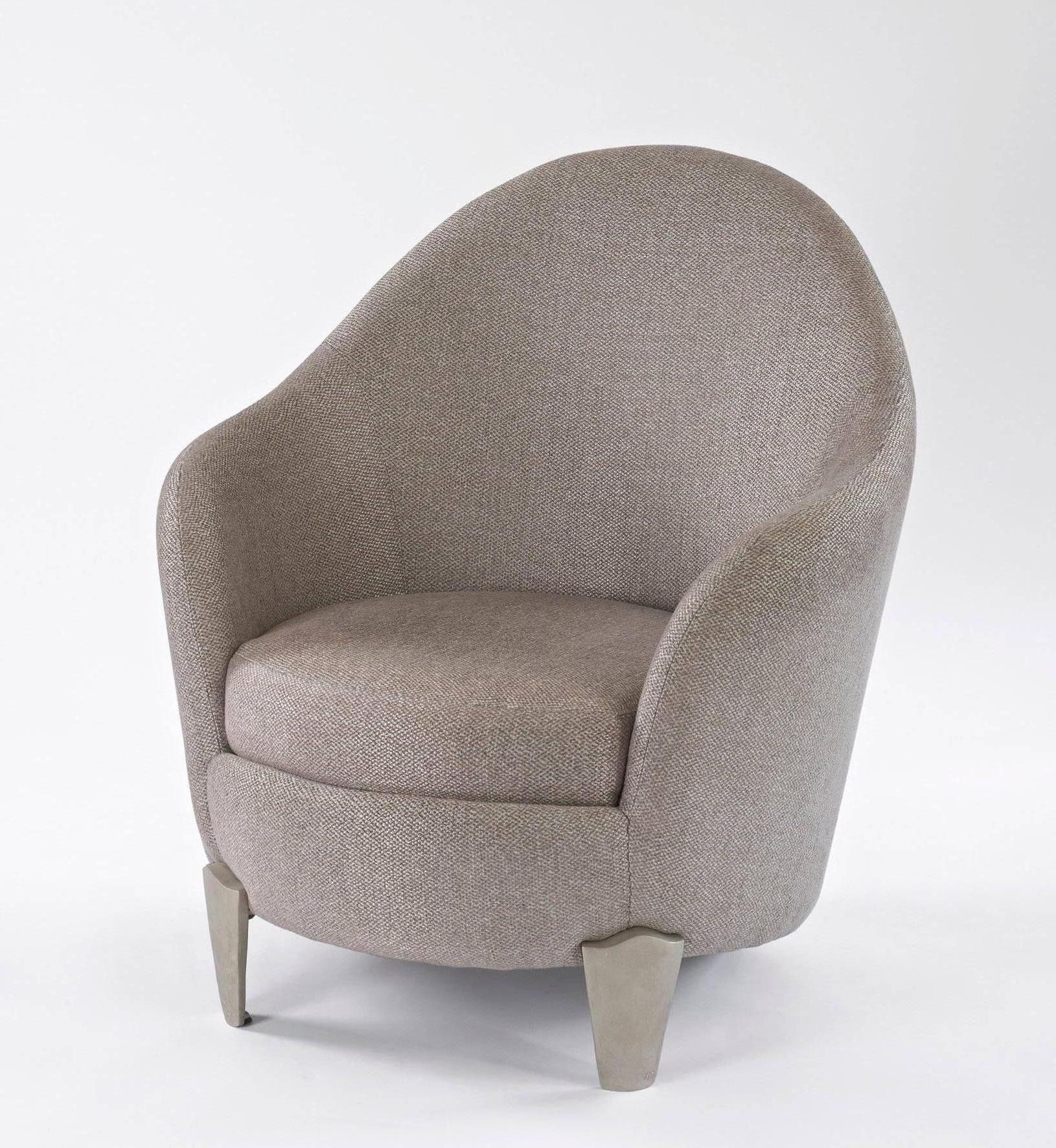A small comfortable armchair with two bronze feet.
Our editions are from the original creations of 1995.
Fabric shown: Velvet
Interior structure made of wood.
Other fabric options are available, but require review and approval. Different fabric