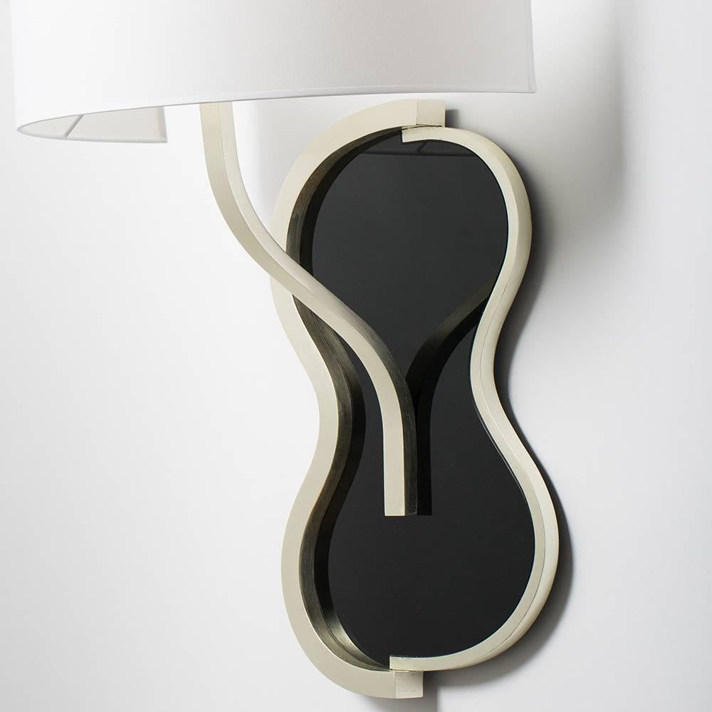 Pair of wall Lamps 'Violon' by Hubert Le Gall
White gold gilded metal and black mirror.