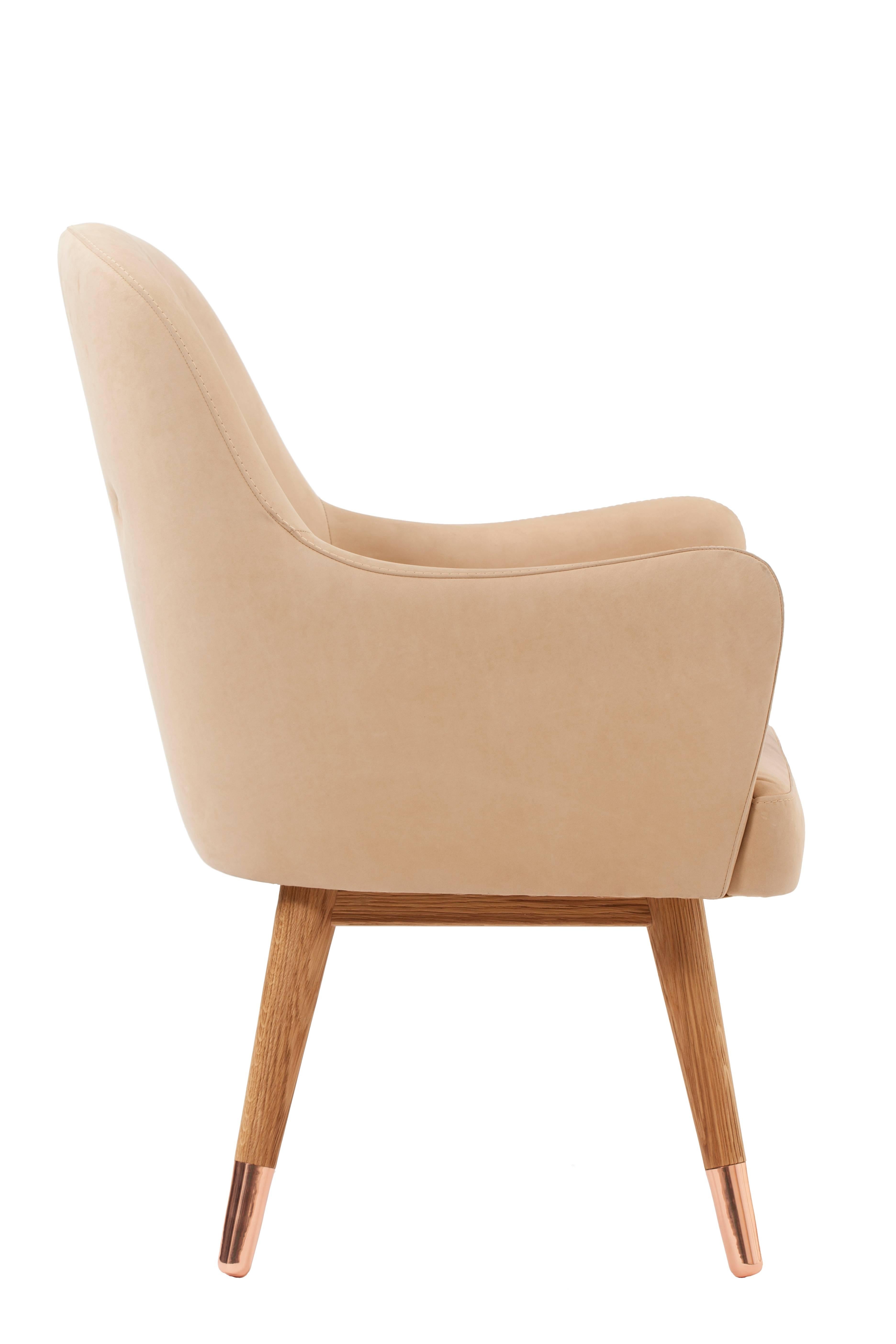 Dandy Beige Suede Leather Chair with American White Oak and Polished Copper (Poliert) im Angebot