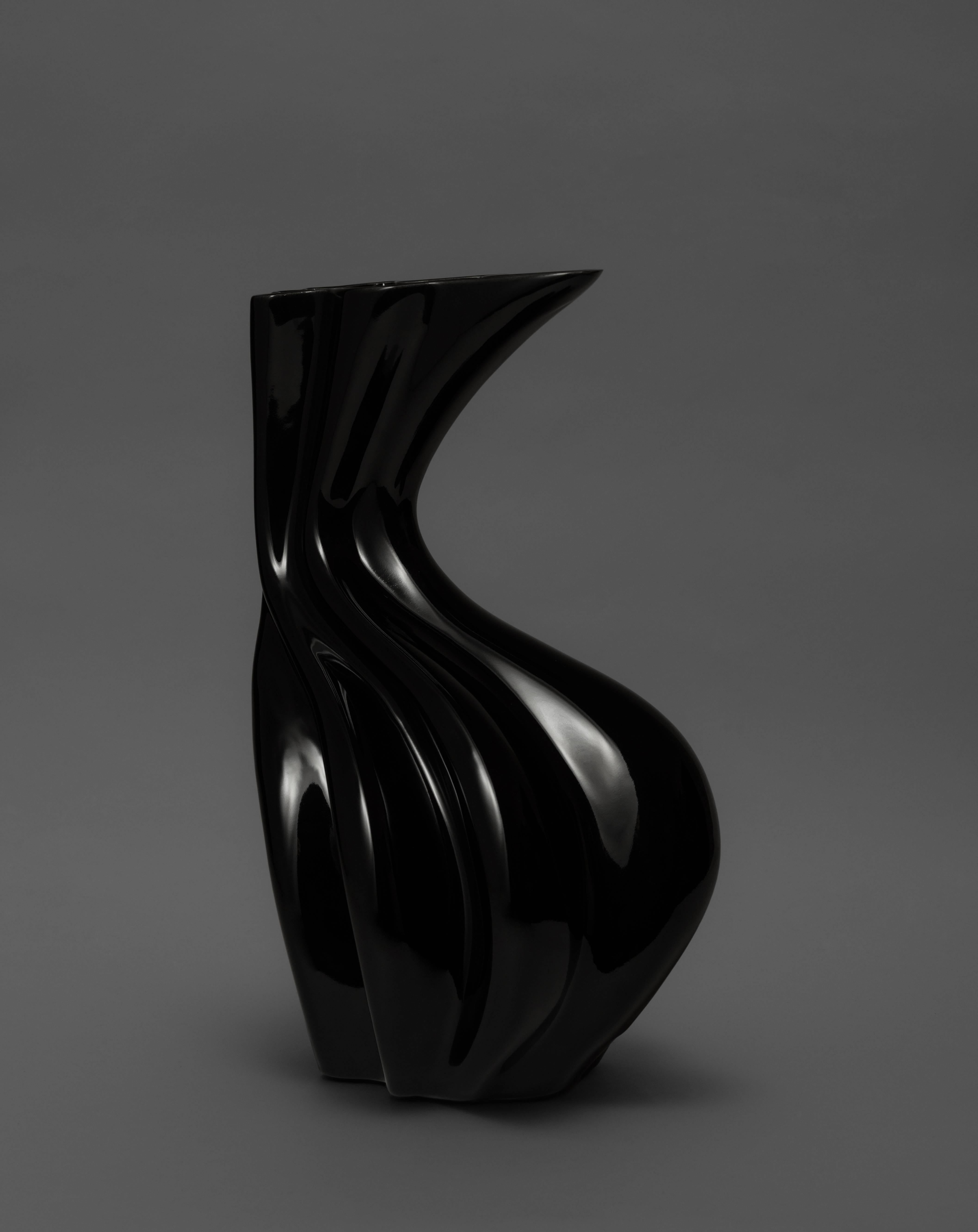 Other Contemporary Sinuo Black Handmade Ceramic Vase, Made in Italy For Sale