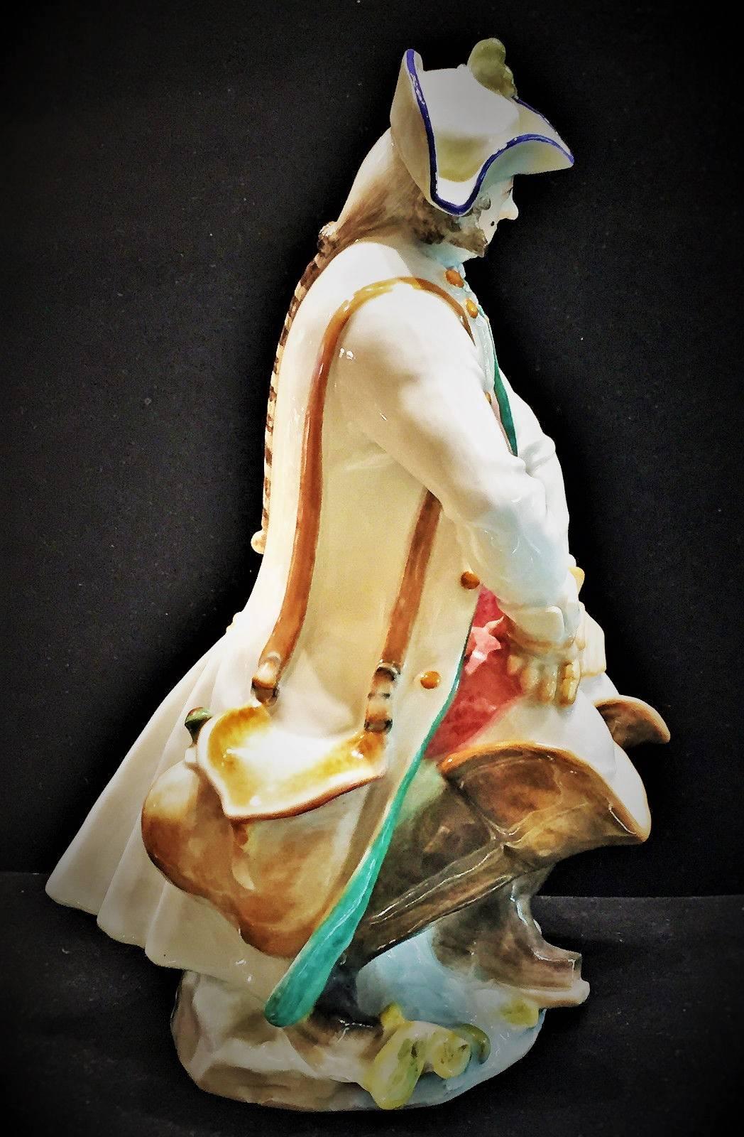 Allemand Sculpture en porcelaine de Paul Scheurich pour Meissen, « Resting Nobleman », vers 1920 en vente