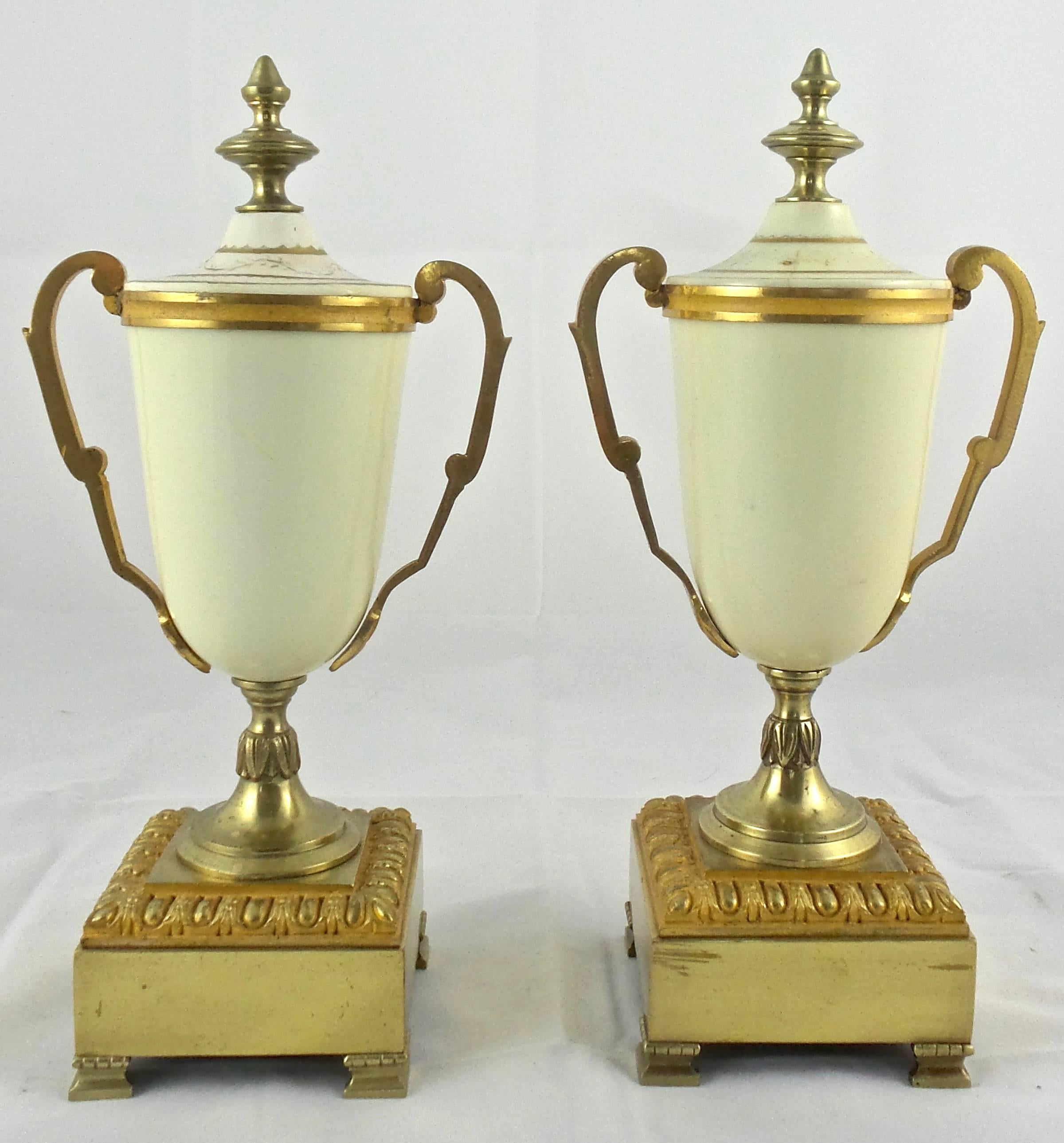 19th Century French Gilt Brass and Paris Porcelain Mantle Clock Set 4