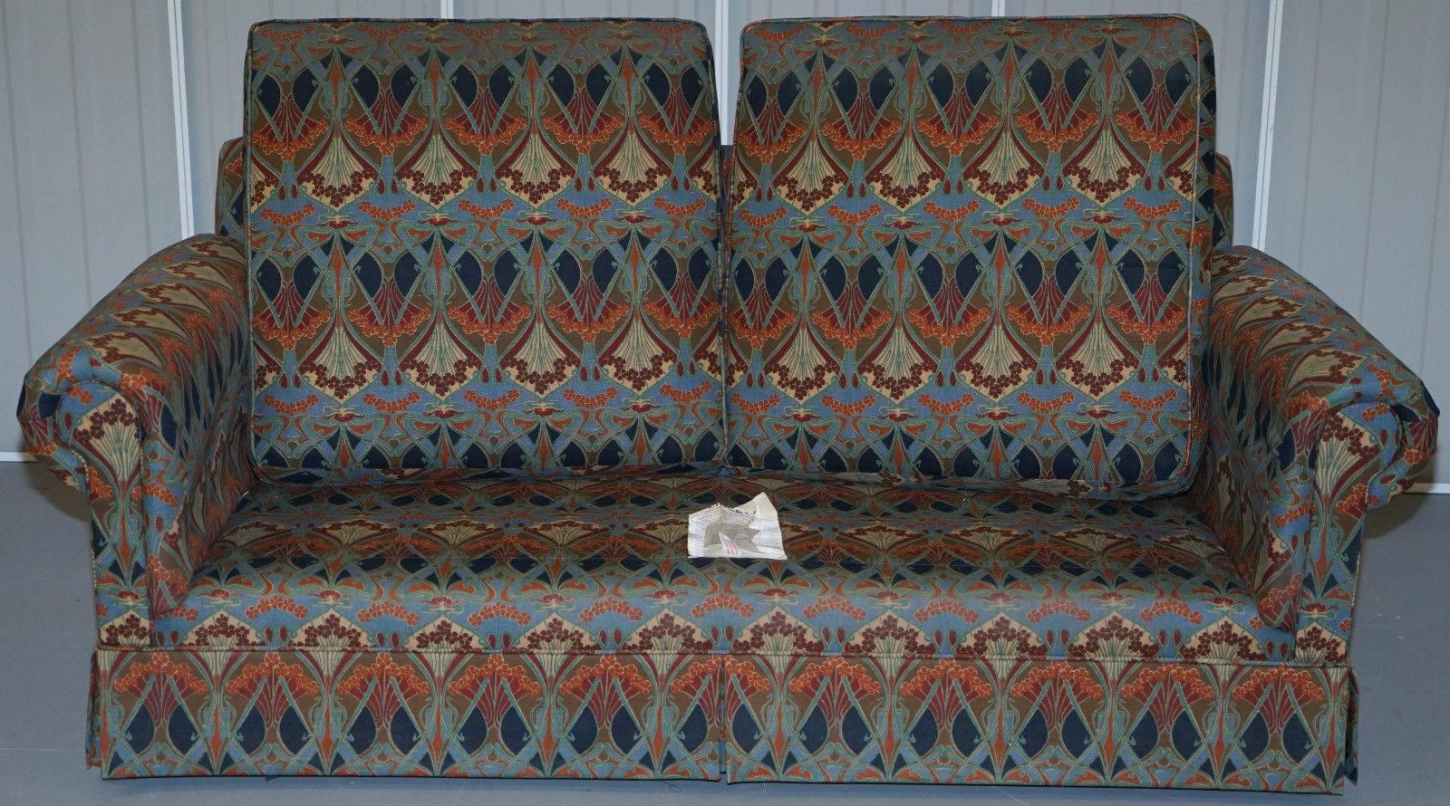 Great Britain (UK) Stunning Liberty London Classic English Sofa Ianthe Linen Union Fabric Rare Find